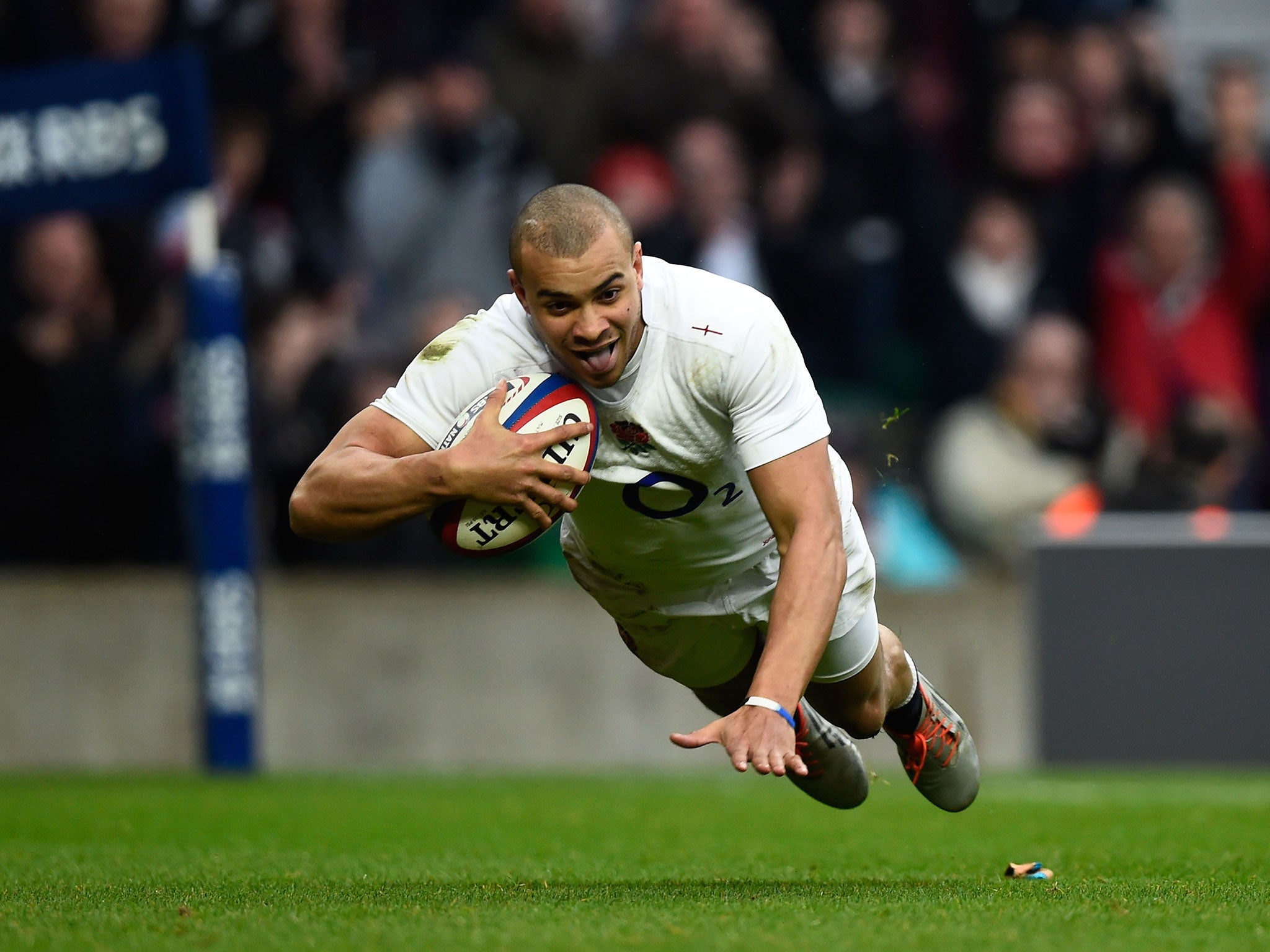 Jonathan Joseph scores a try for England