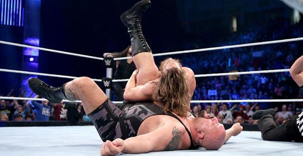 Daniel Bryan pins the Big Show