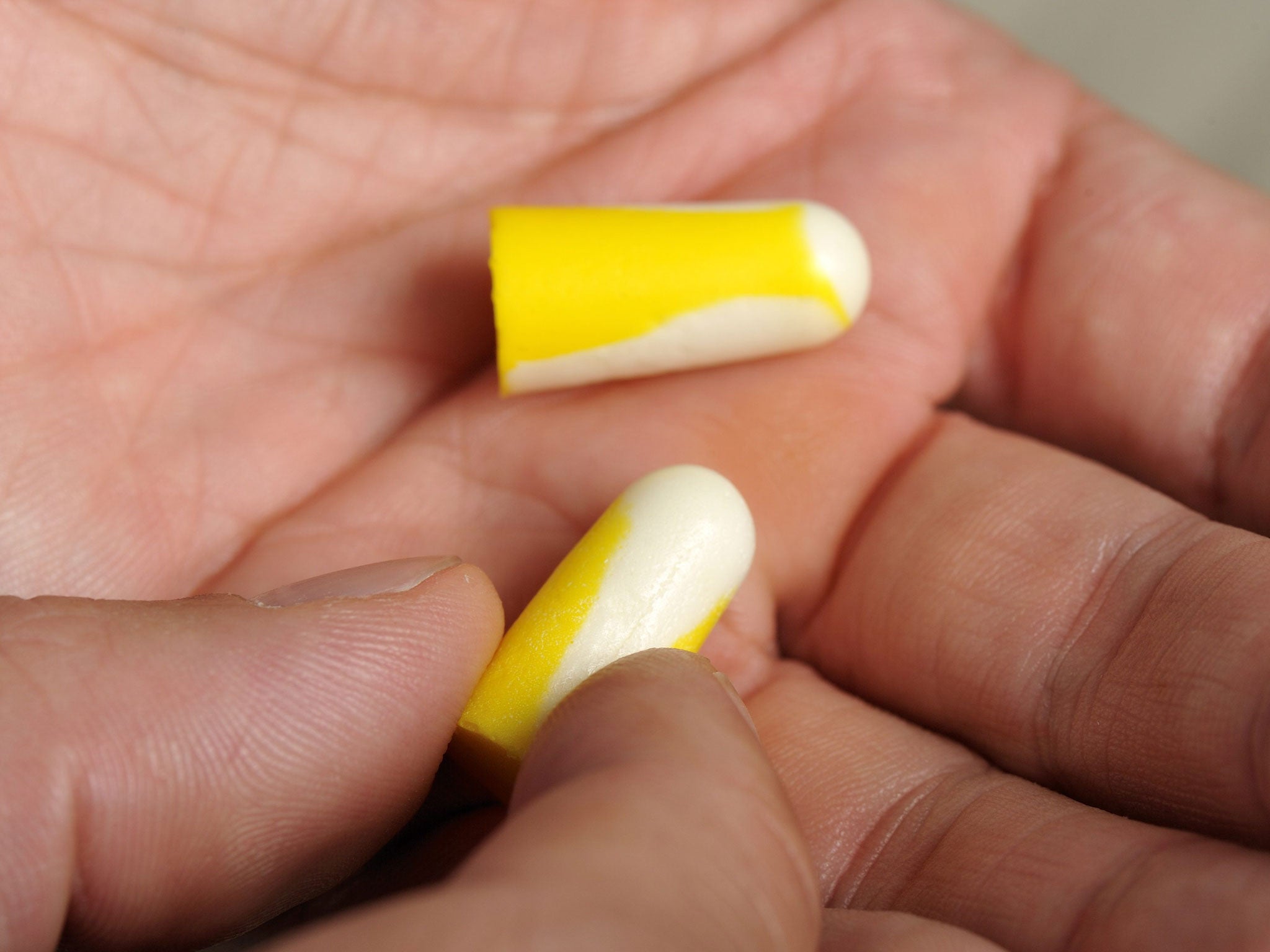 A mother preempted her baby crying by giving out earplugs on a flight