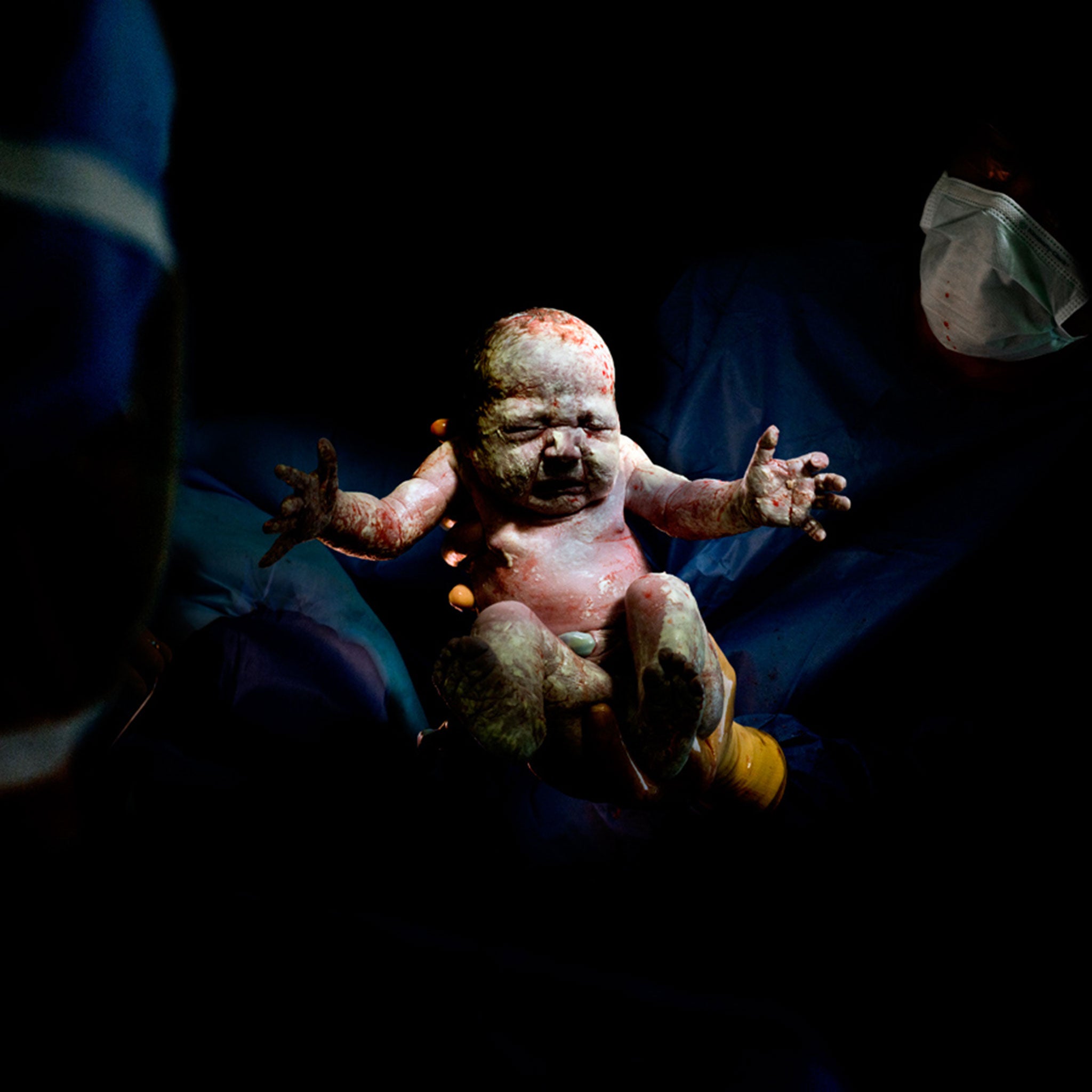 Romane - born May 20, 2014 at 10:51 2kg 935 - 8 seconds of life