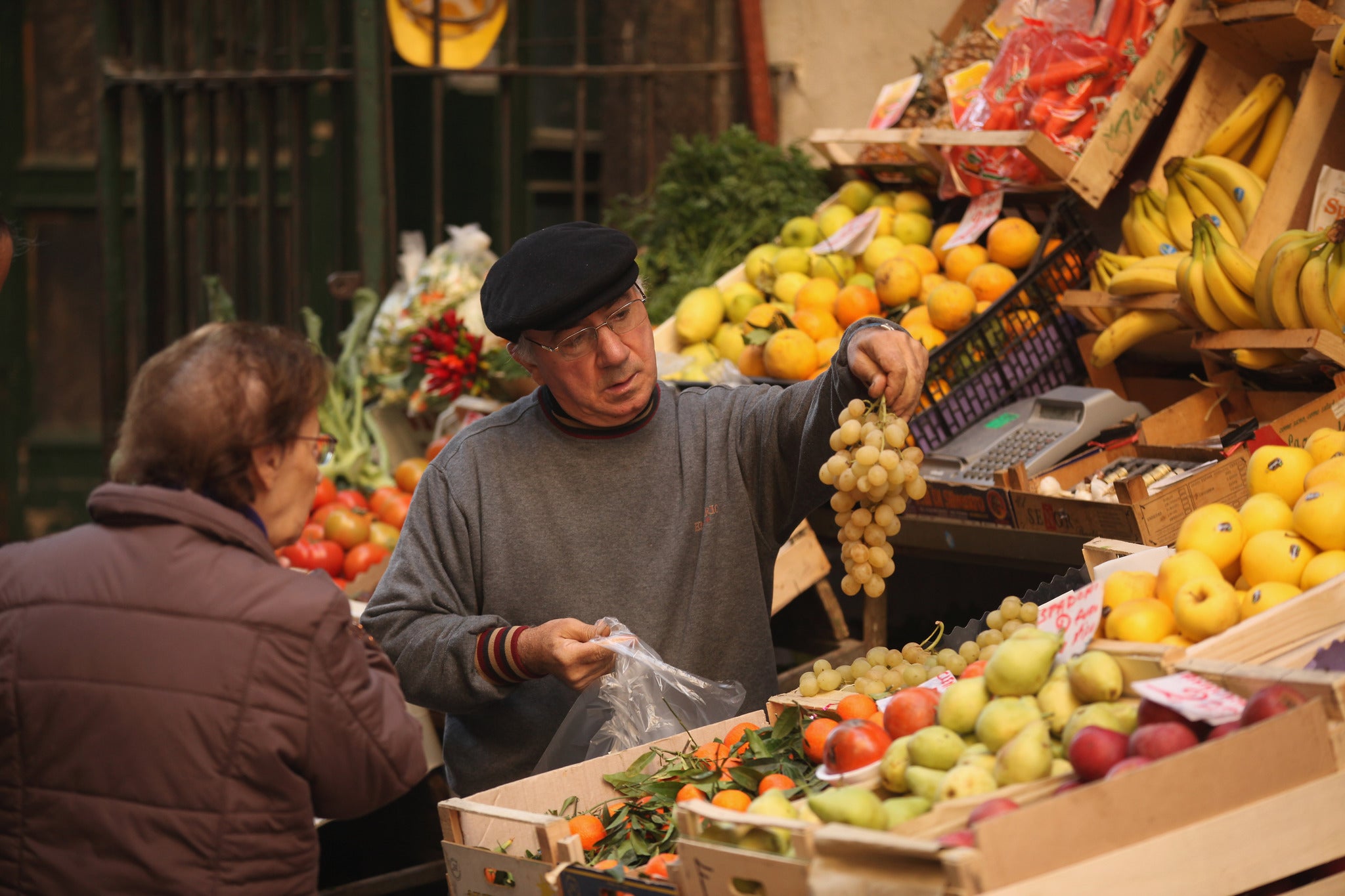 Mediterranean diets that ward off diabetes could help beat dementia