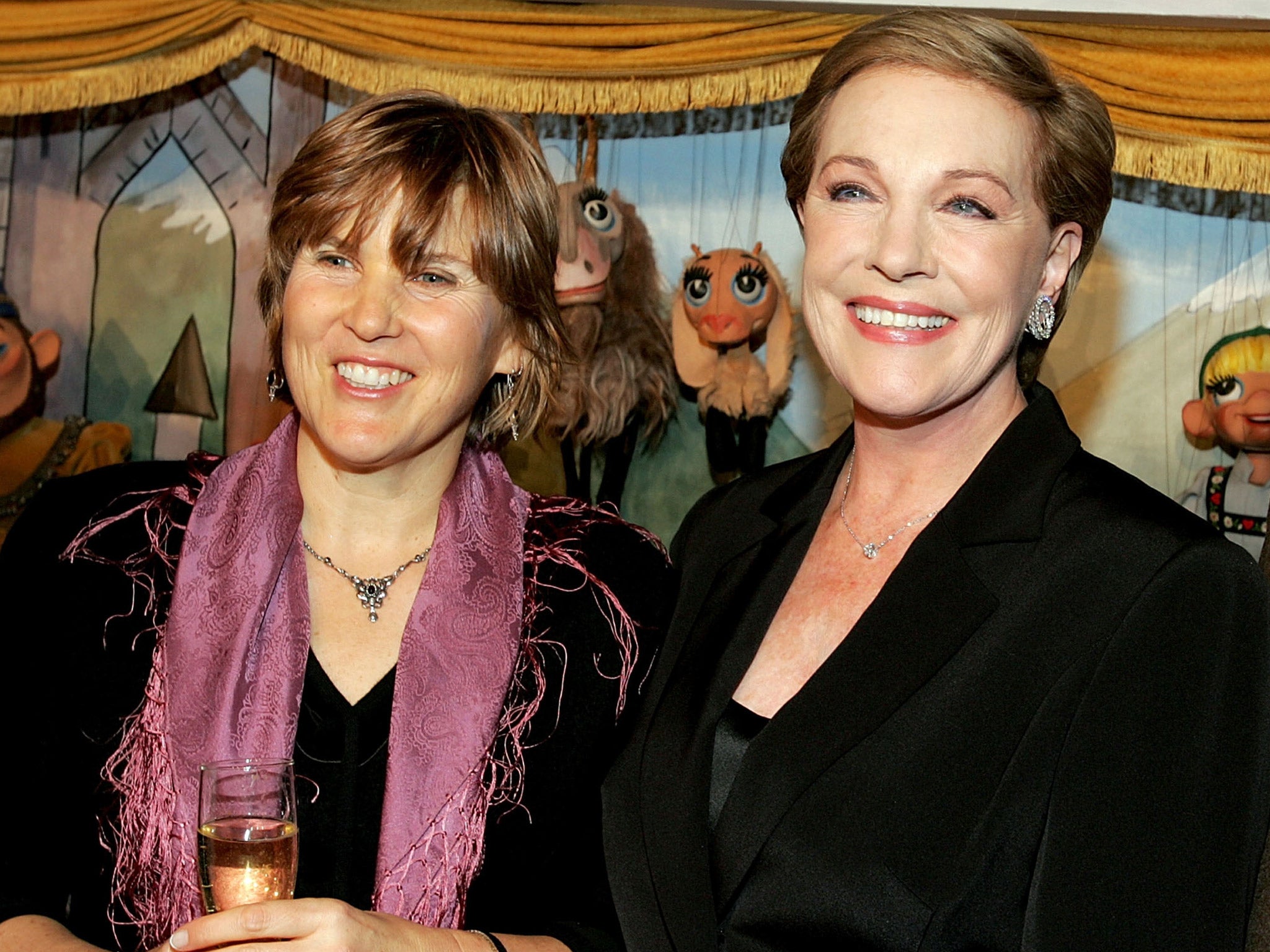 Elisabeth von Trapp with Julie Andrews in 2005 (Getty)