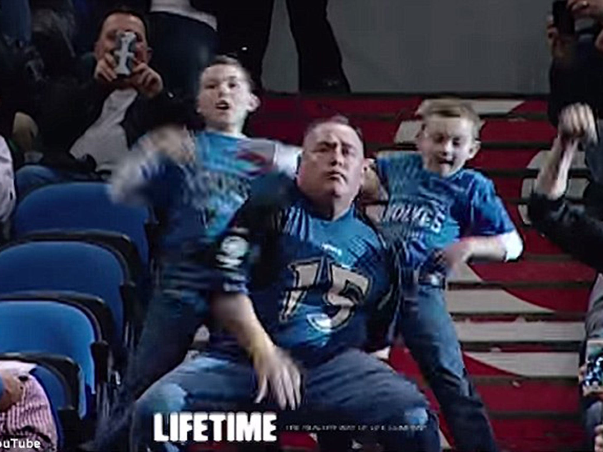 Jiggly Boy with his two sons in 2015