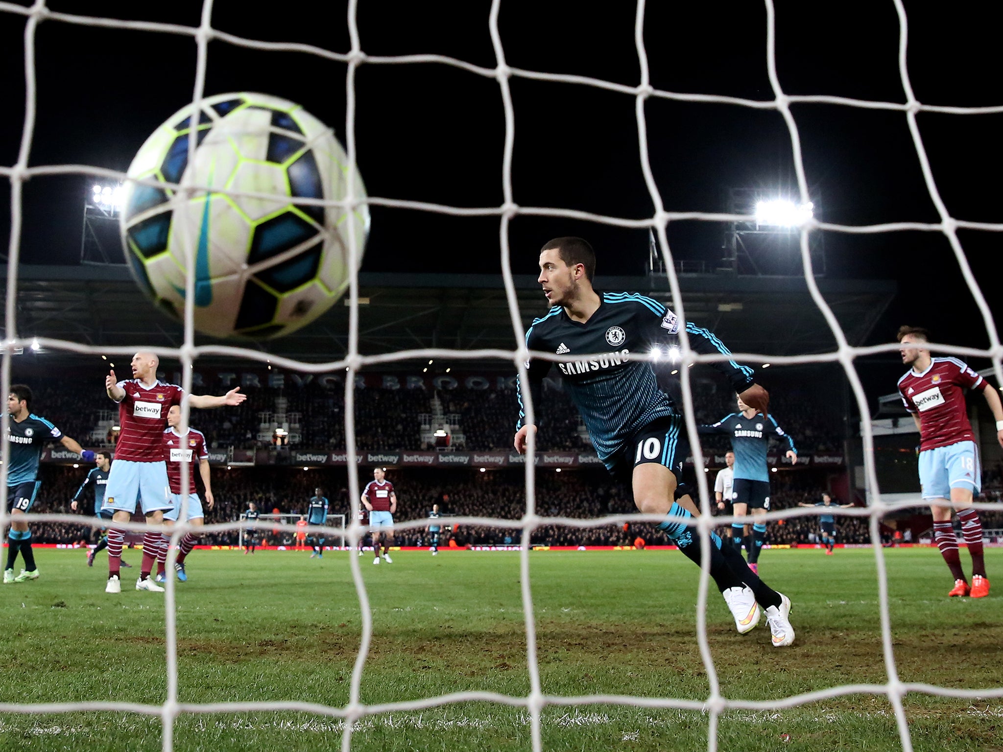 Eden Hazard puts Chelsea ahead