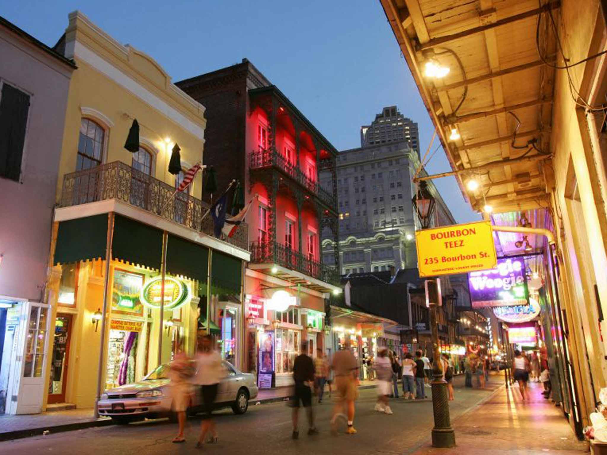 Evening merriment ranges from the brash bars of Bourbon Street to classic Creole restaurants such as Brennan's