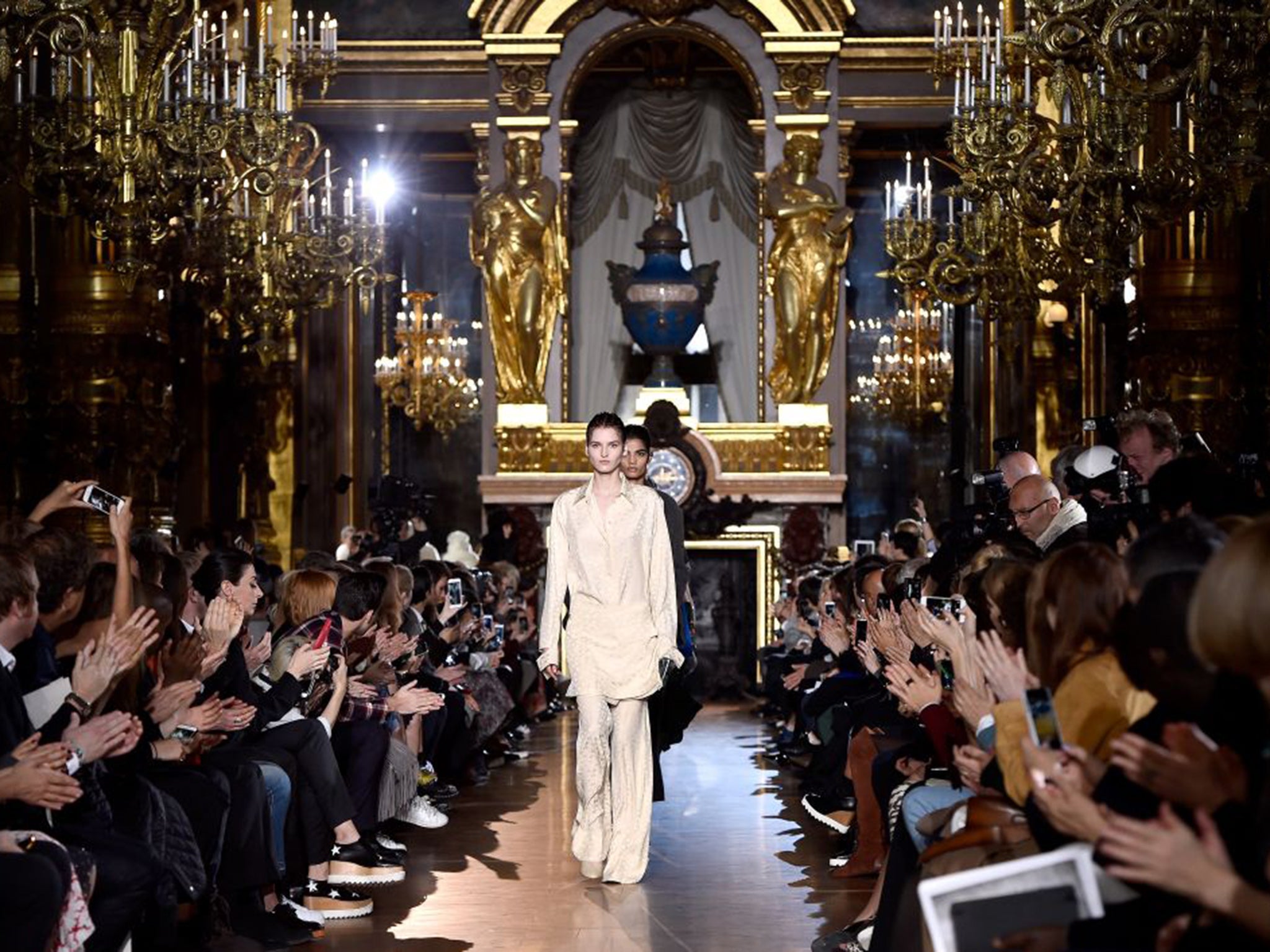 Stella McCarttney’s Paris show captured the ‘laissez faire’ feel, with loose trousers and swinging, comfortable mid-calf skirts