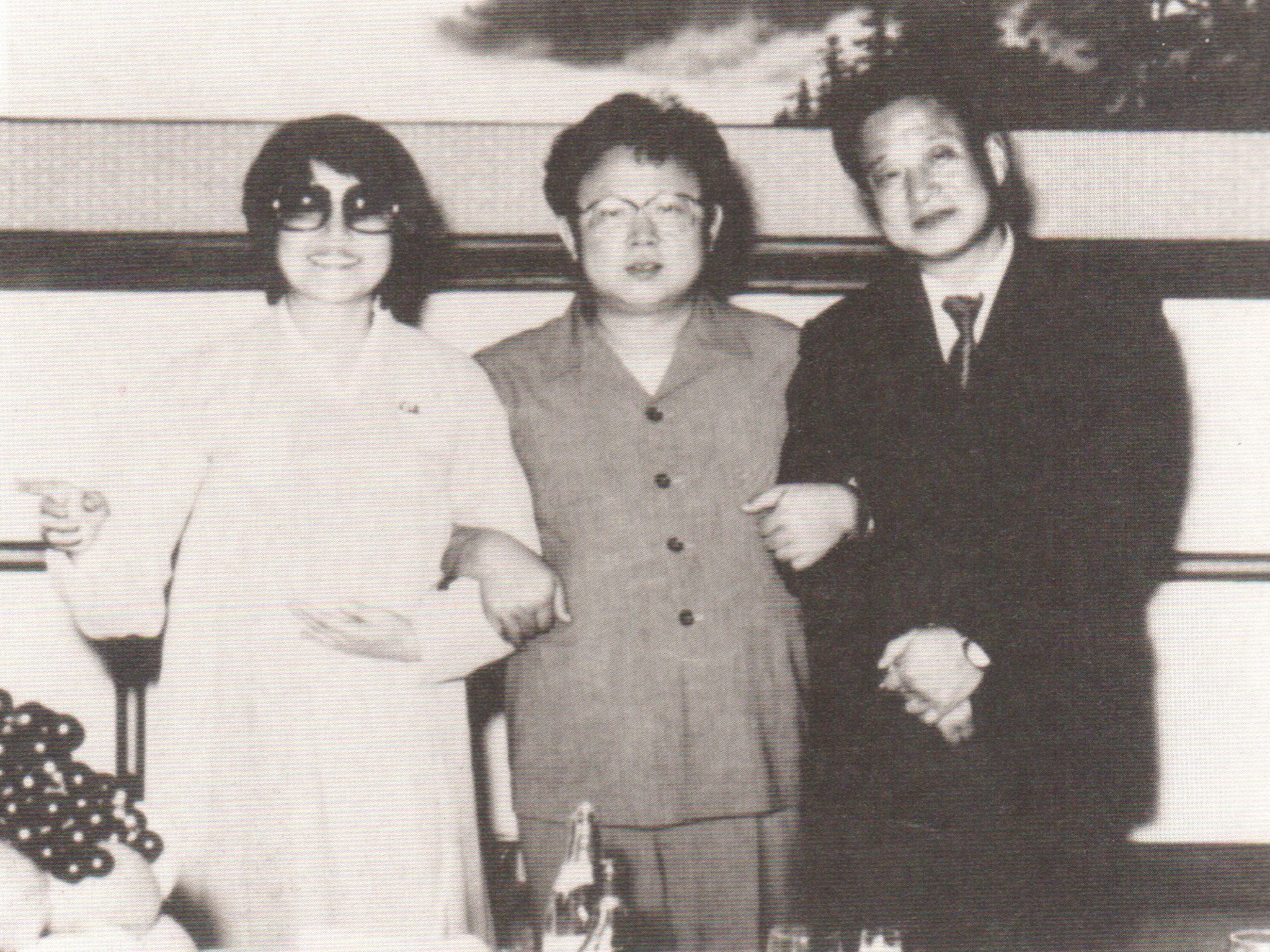 Choi Eun-Hee with her husband, director Shin Sang-Ok (right), and North Korean leader Kim Jong-il in 1983