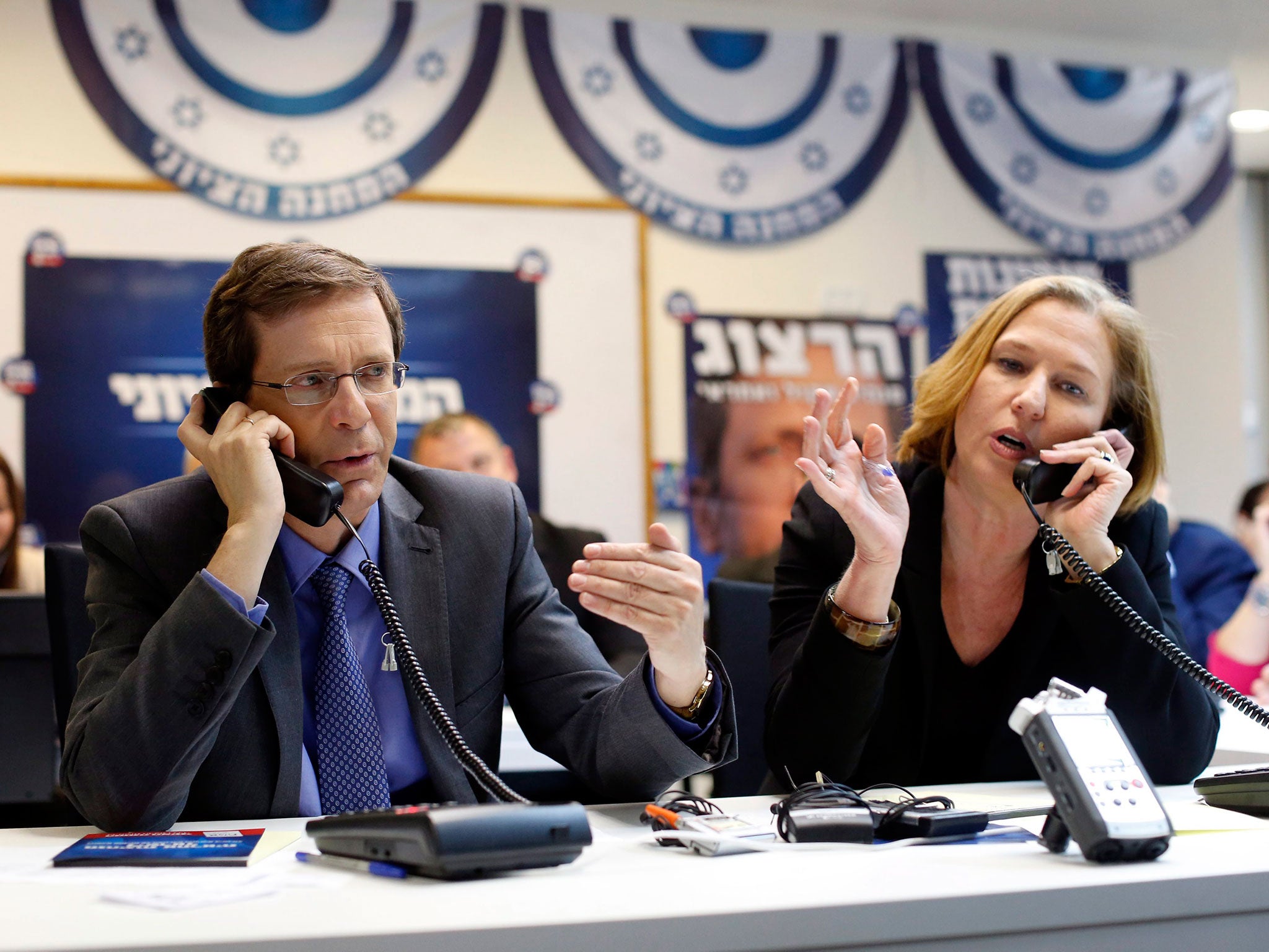 Isaac Herzog and Tzipi Livni during a campaign phone-in