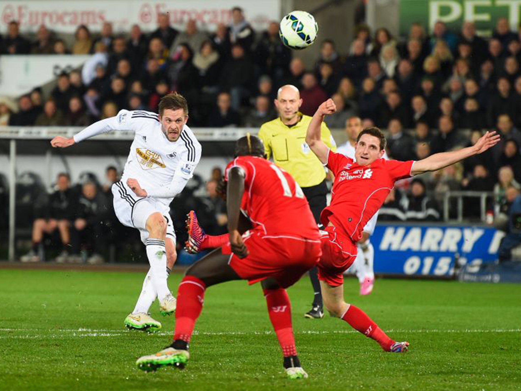 Swansea's Gylfi Sigurdsson curled an effort over the bar