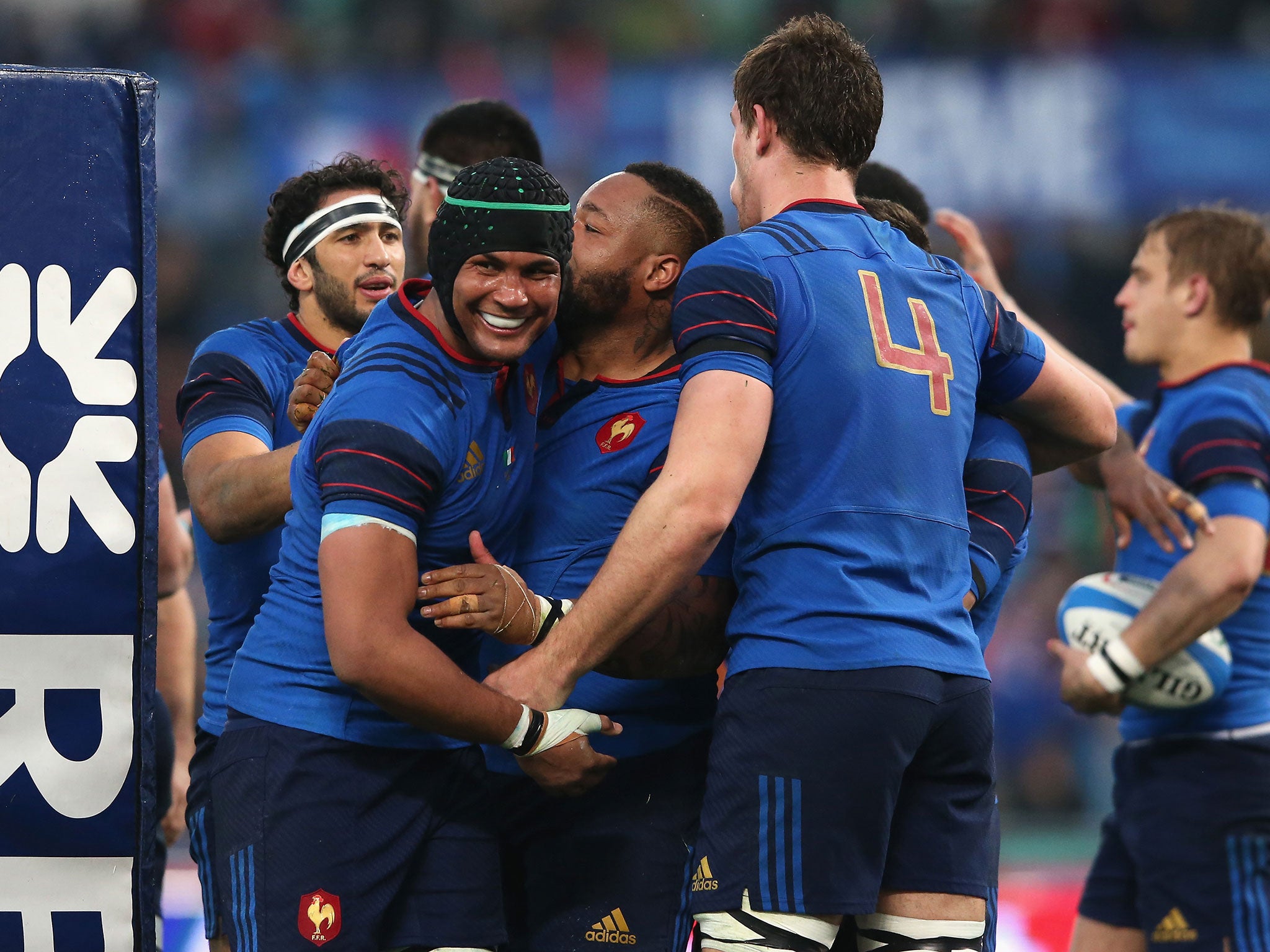 France celebrate after Mathieu Bastareaud scores a try