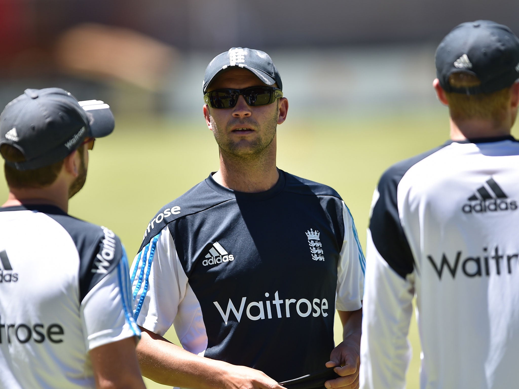 Jonathan Trott has been recalled to the England Test squad