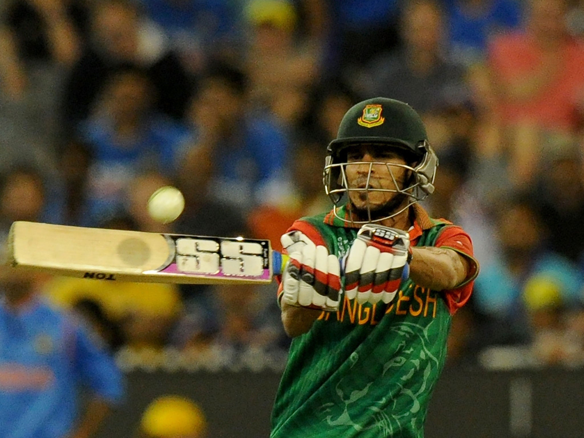 Nasir Hossain hit 35 before being caught by Ravichandran Ashwin