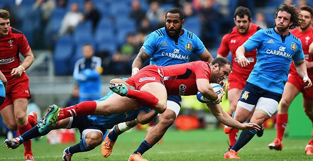 Jamie Roberts carries the ball for Wales