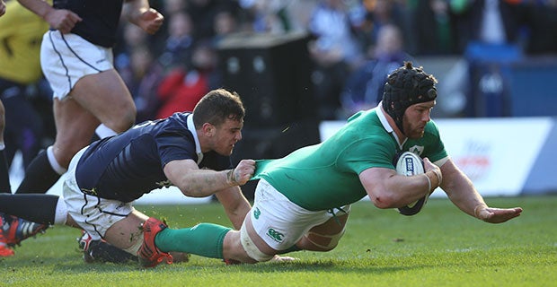 Sean O'Brien scores for Ireland against Scotland