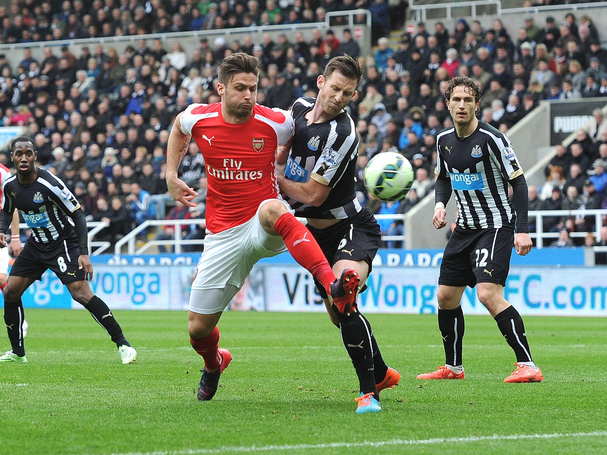 Olivier Giroud turns in the opening goal