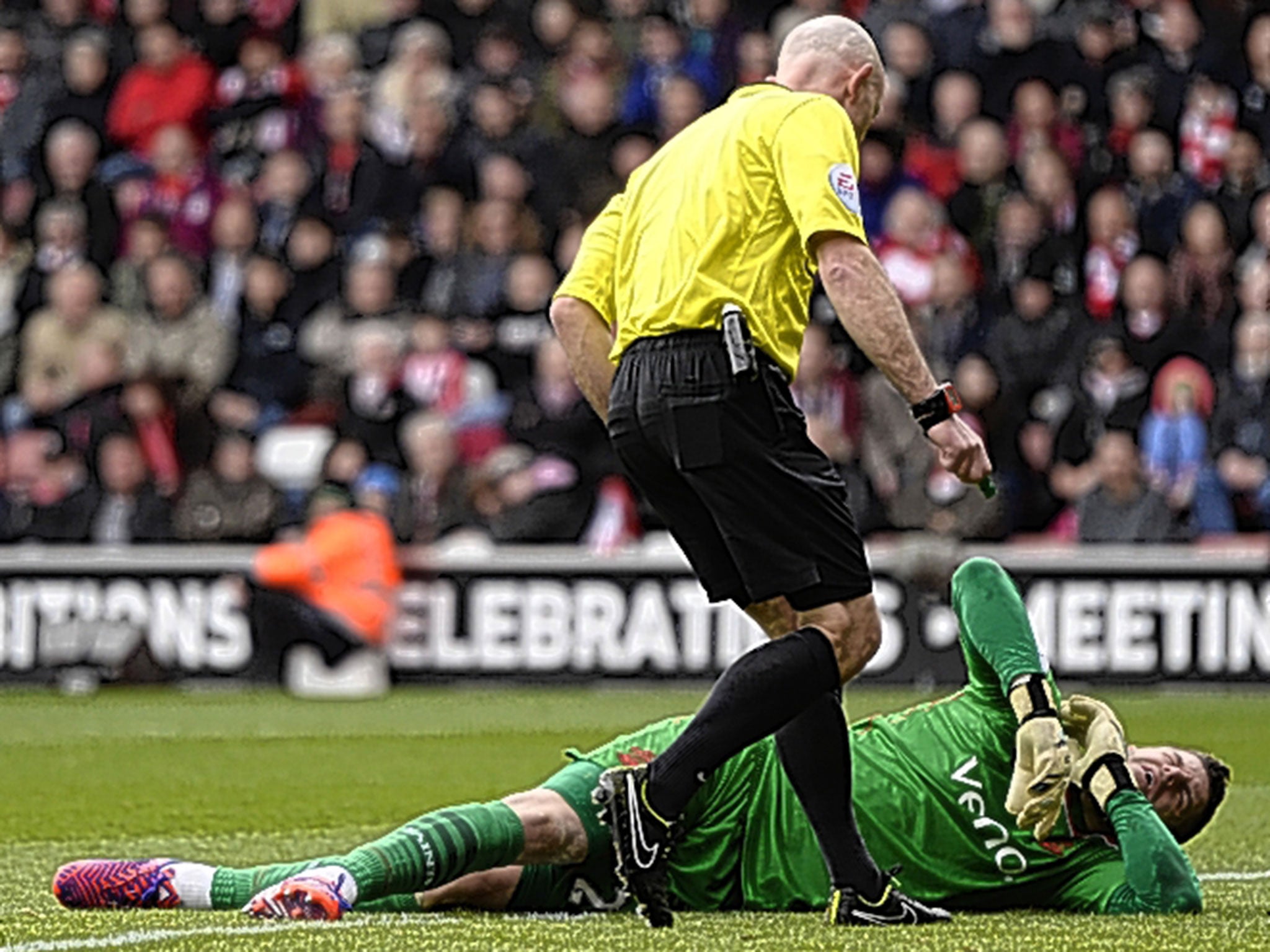 Southampton’s Fraser Forster broke a kneecap on Saturday and may be out for the rest of the year (Reuters)