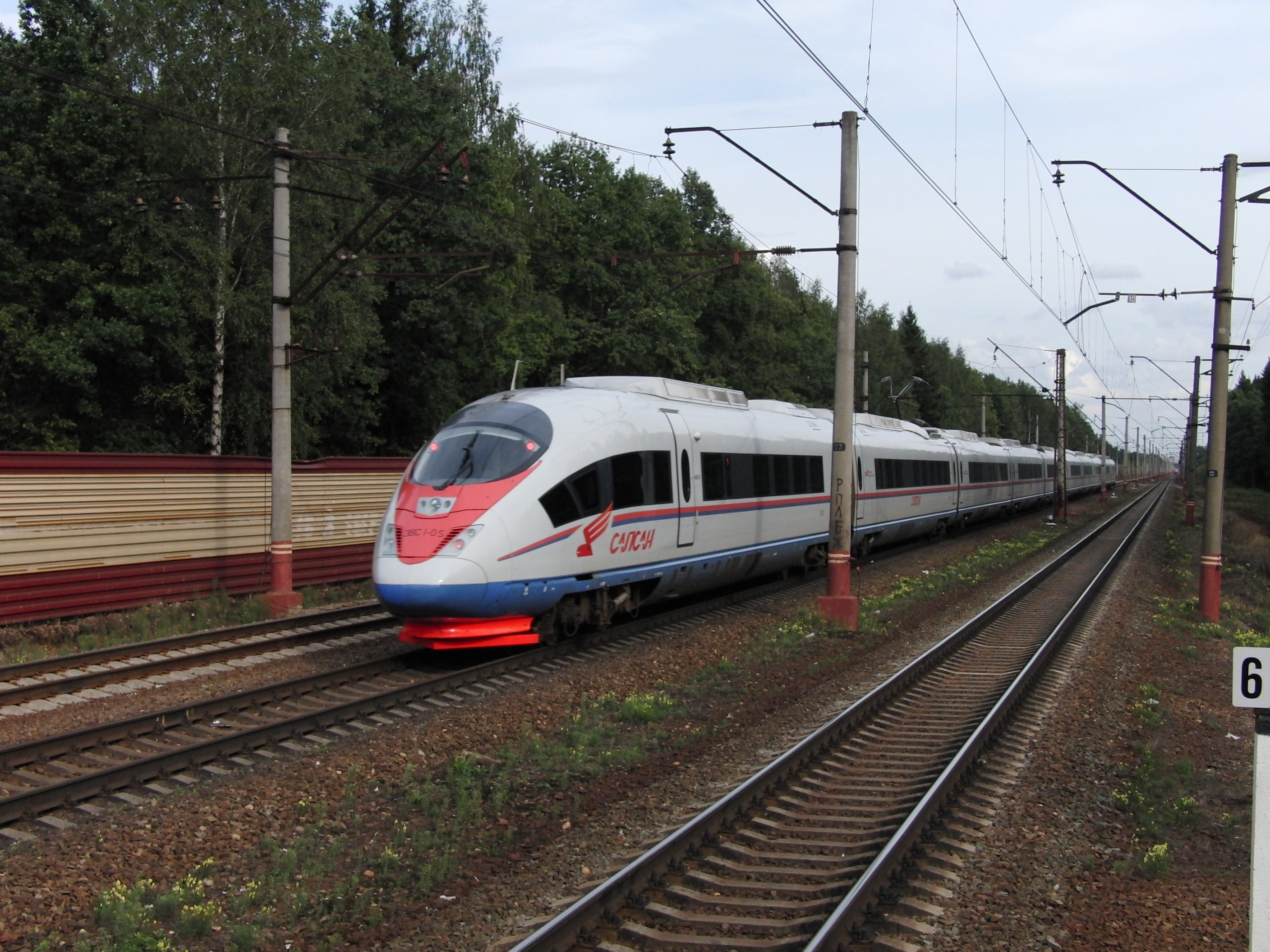 Russia's fledging high speed rail network currently connects St Petersburg and Moscow