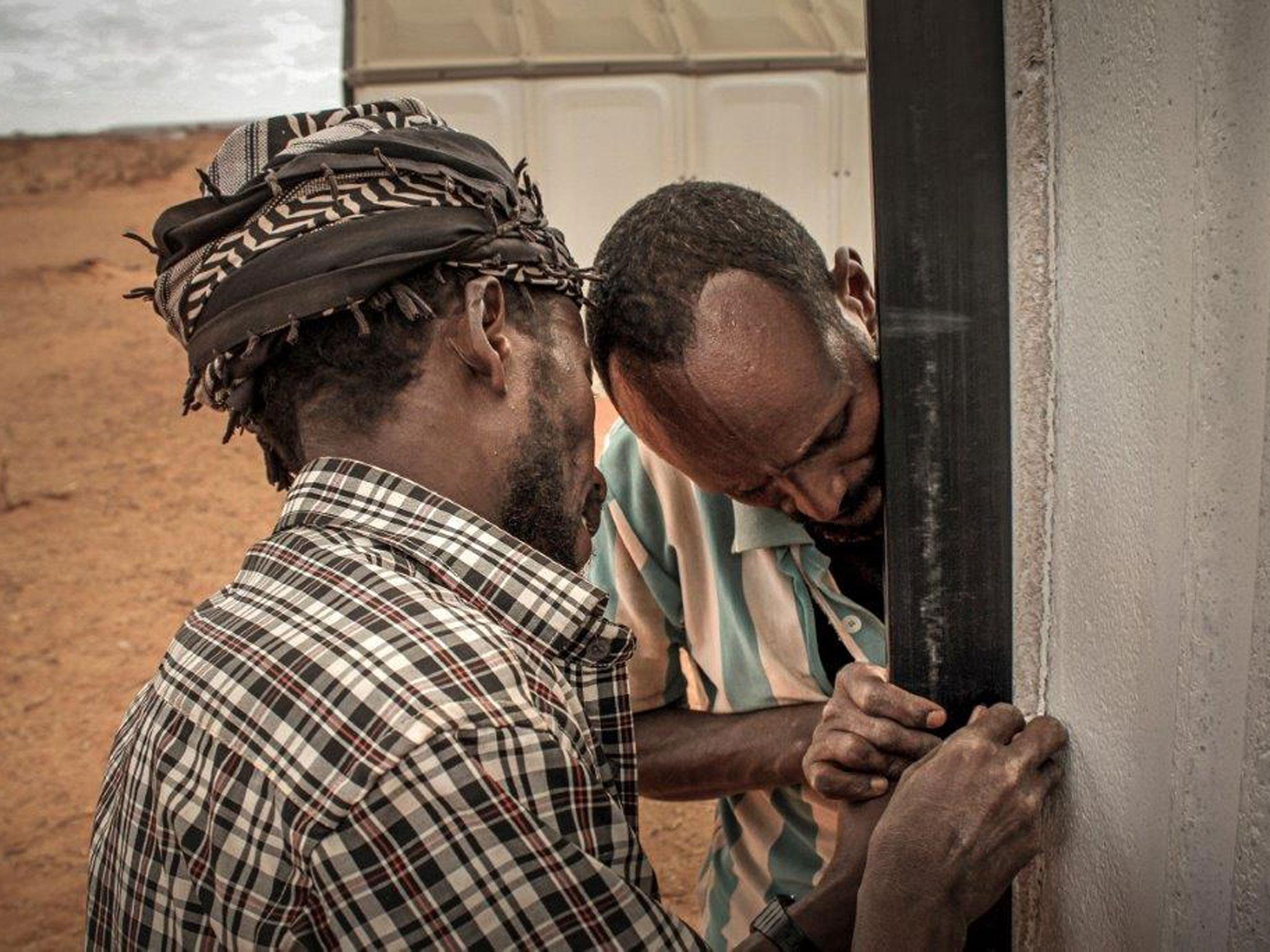 Assembly of Better Shelter prototype, Hilawyen Refugee camp, Dollo Ado, Ethiopia