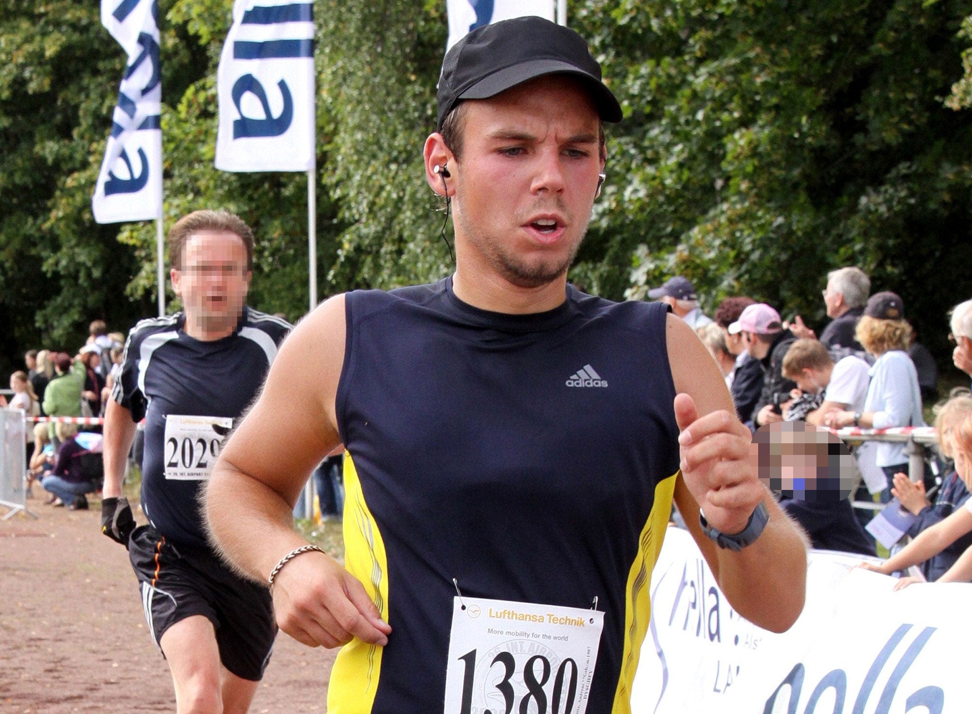 Andreas Lubitz taking part in the Airport Hamburg 10-mile run on September 13, 2009 in Hamburg