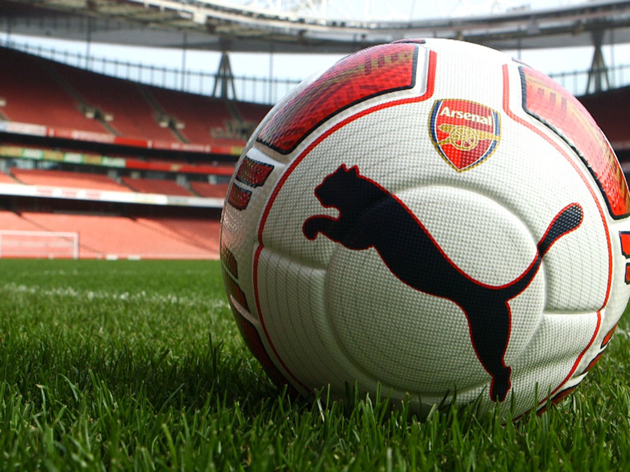 Arsenal's new 'left-footed' Puma football