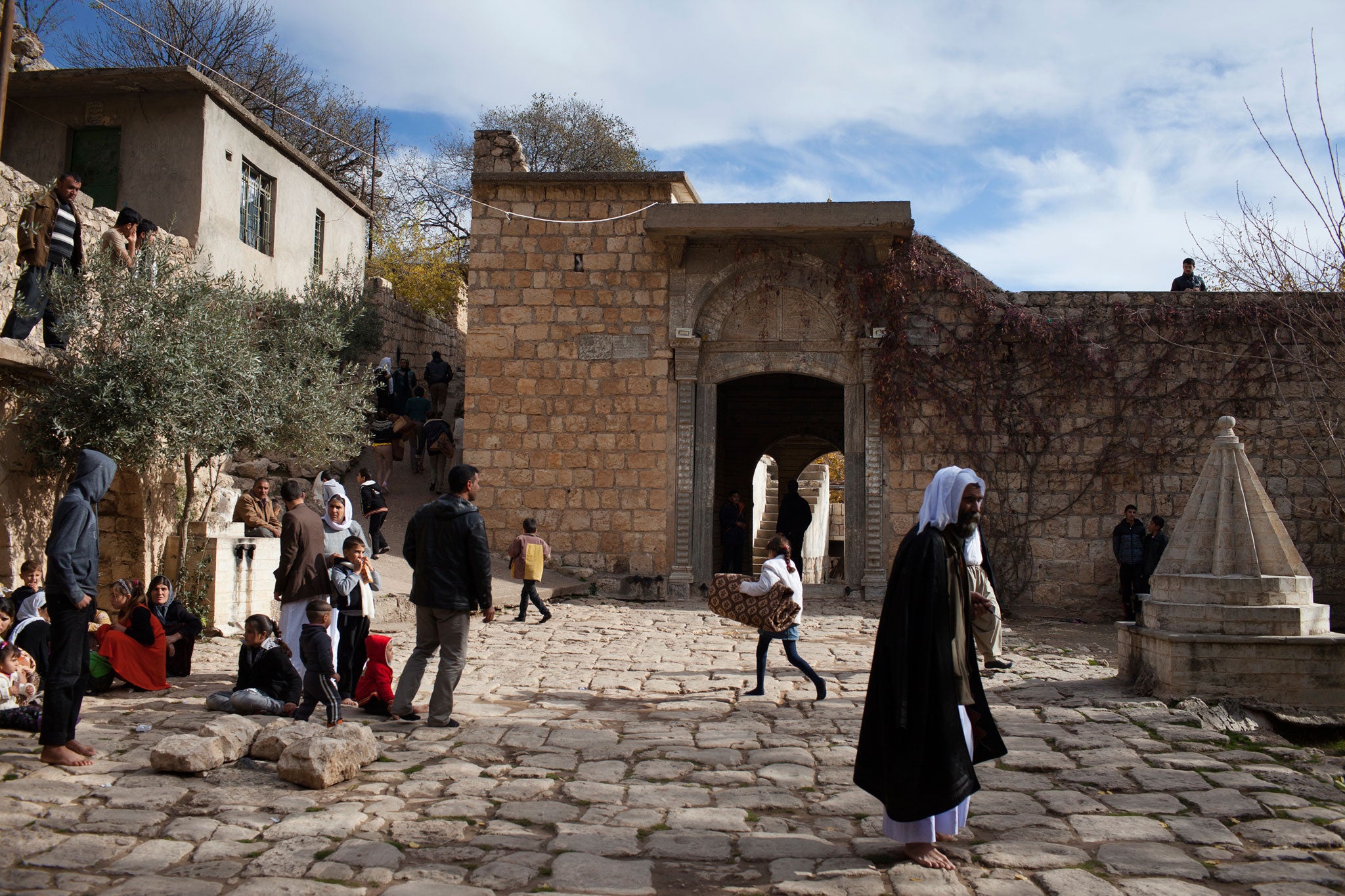 Amel visits the Yazidi holy town of Lallish