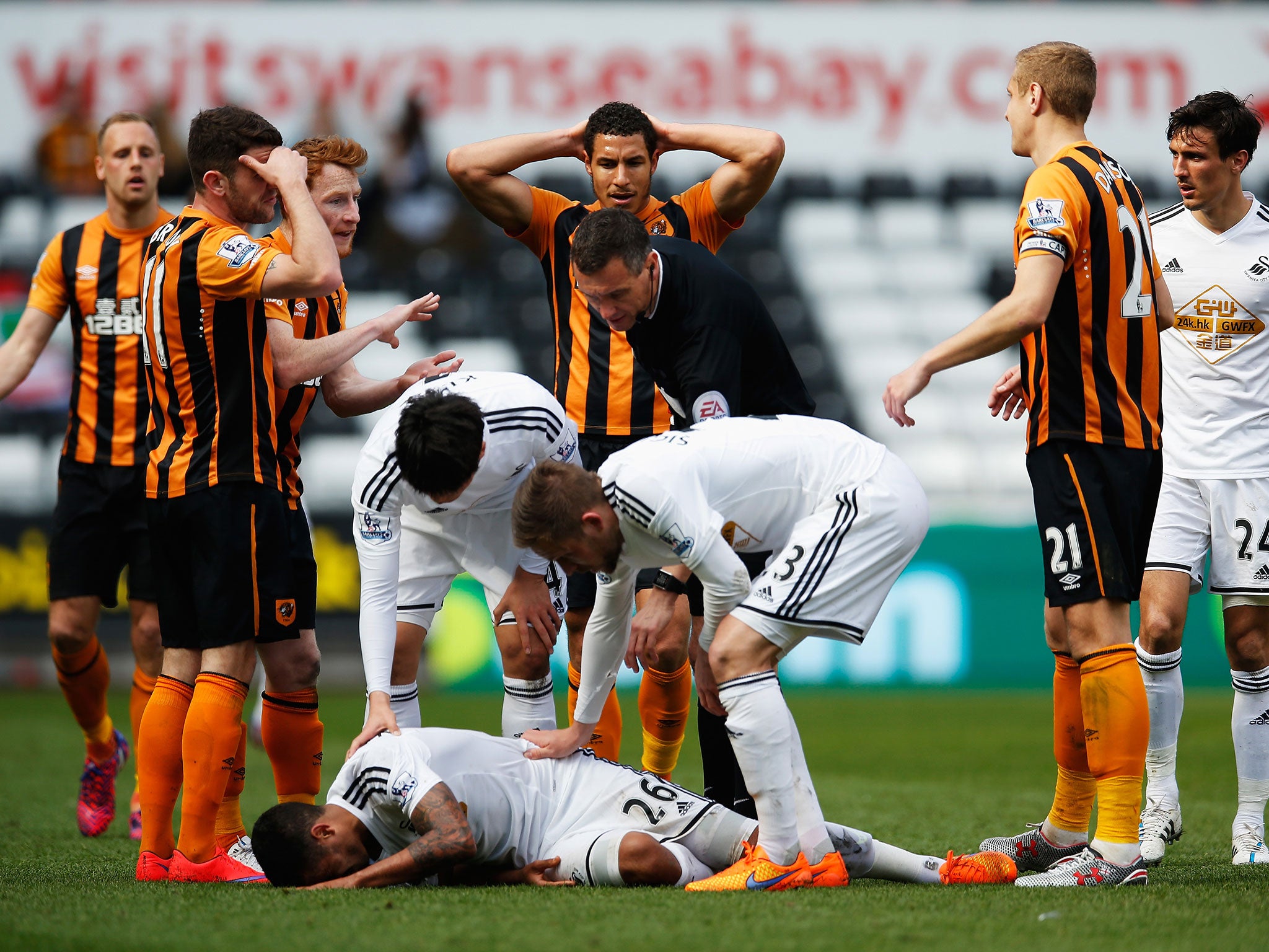 Kyle Naughton was forced off the pitch after David Meyler's tackle