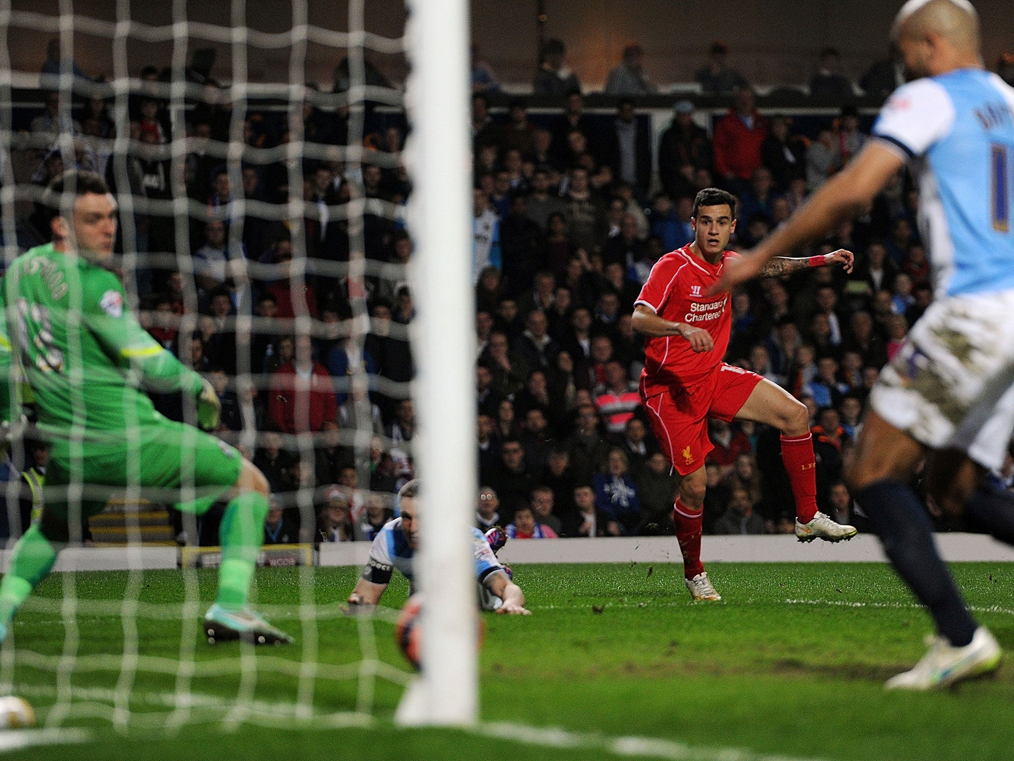 Coutinho strikes in the winner in the FA Cup sixth round replay