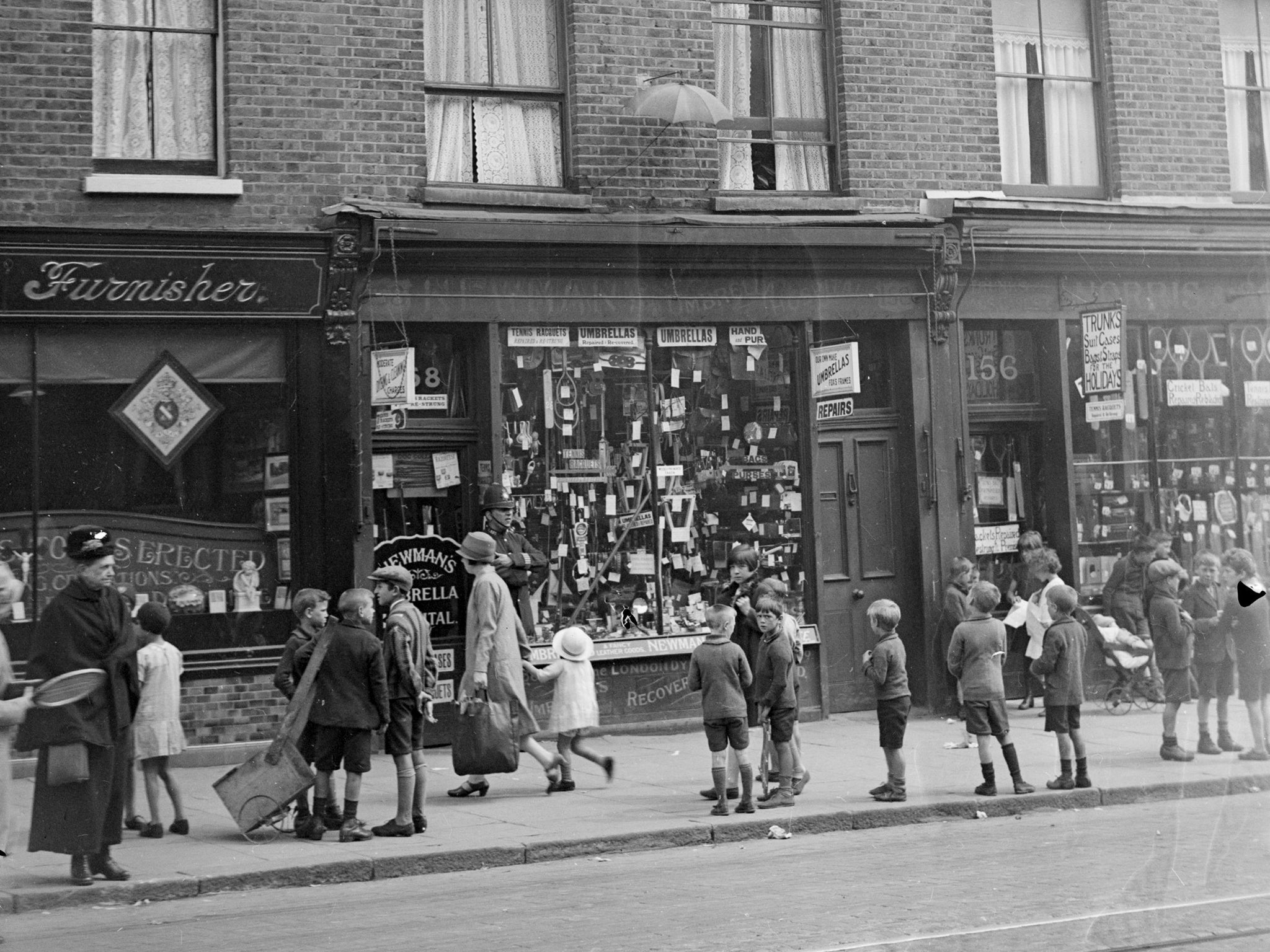 Bygone era: Shopping in Kentish Town in 1927 (Getty)