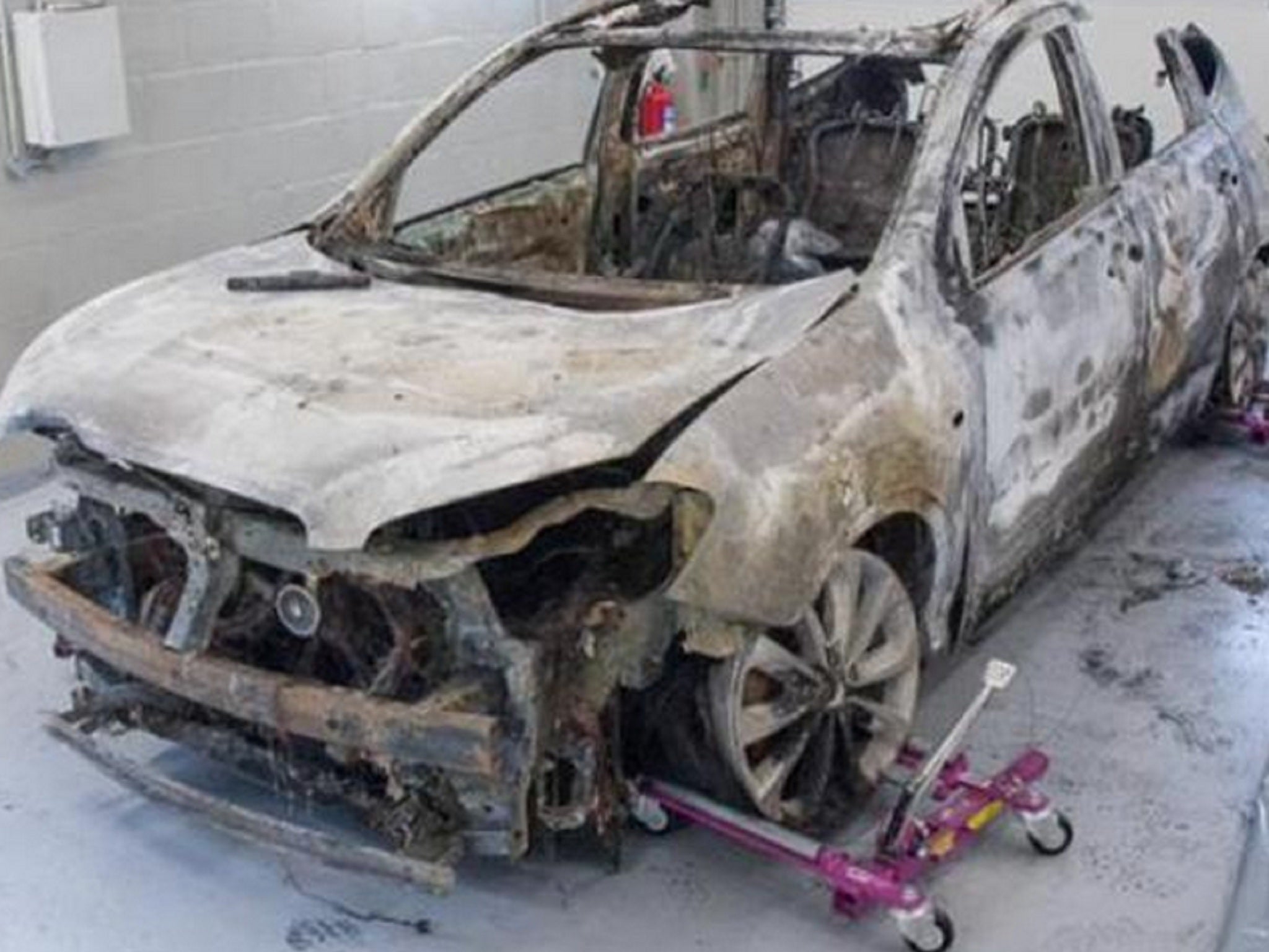 Donna was left to die in the car that Caird set alight