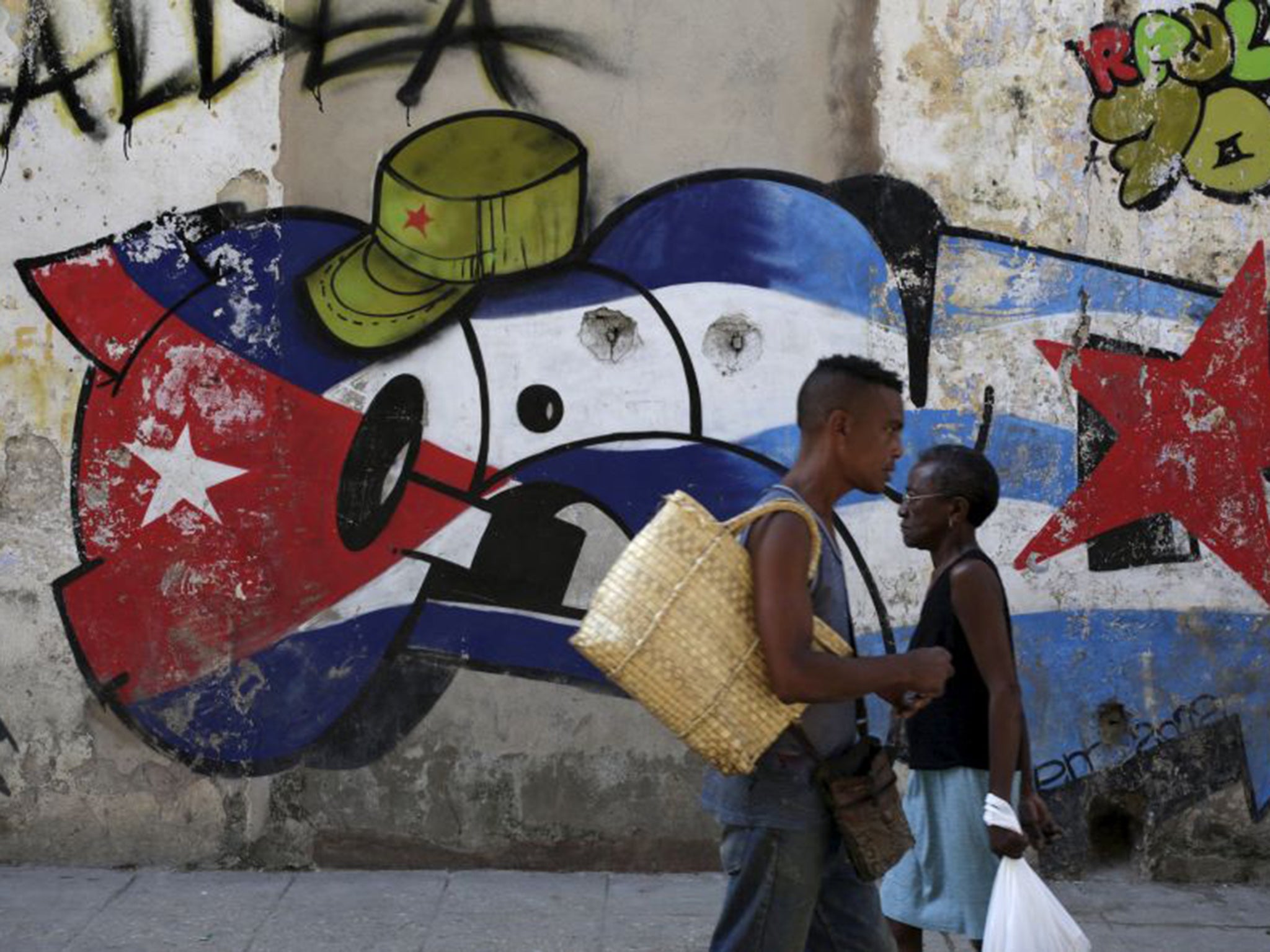 Street art in Havana depicting US and Cuban relations