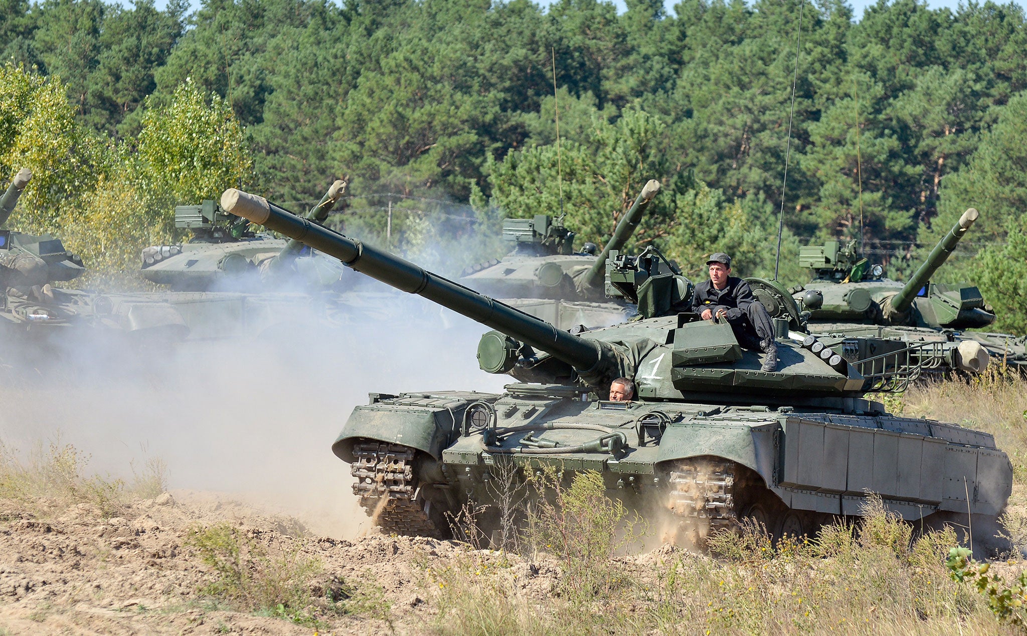 Reports say the US Paratrooper unit will train with the Ukrainian guardsmen for several months, and that they are same troops who trained with them in September 2014.