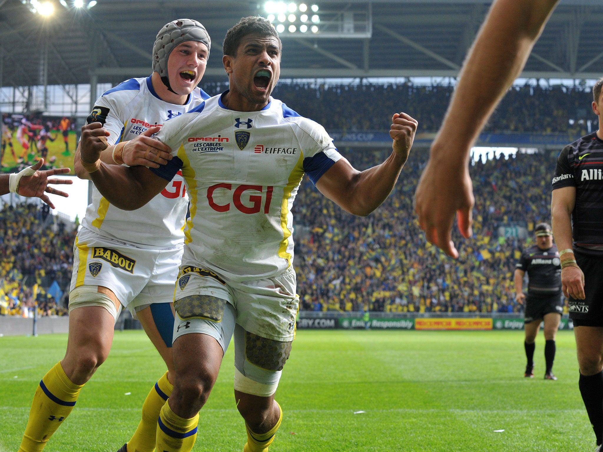 Wesley Fofana celebrates after scoring the only try of the match