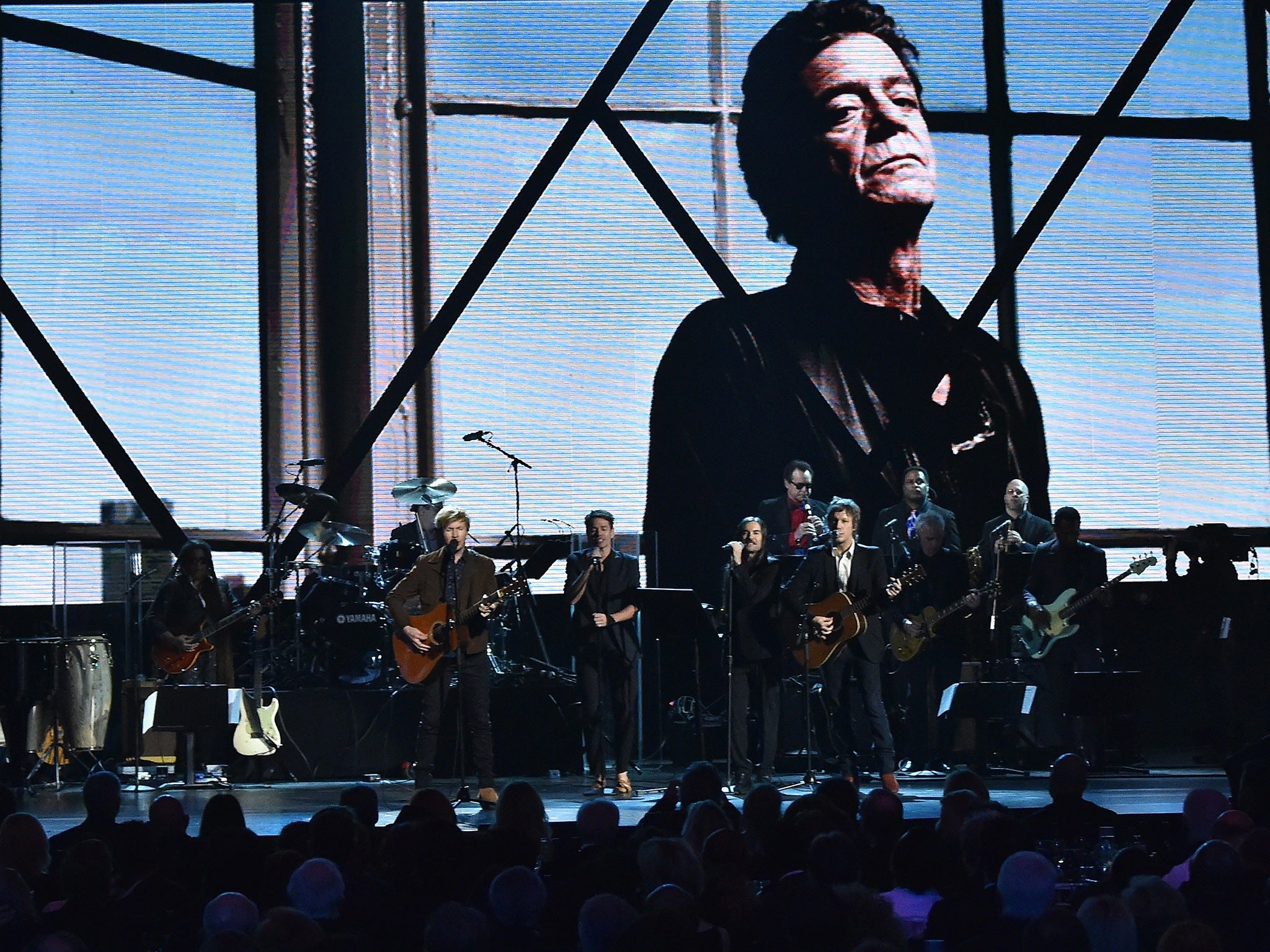 Beck performs at Reed's induction to the Hall of Fame (Getty)