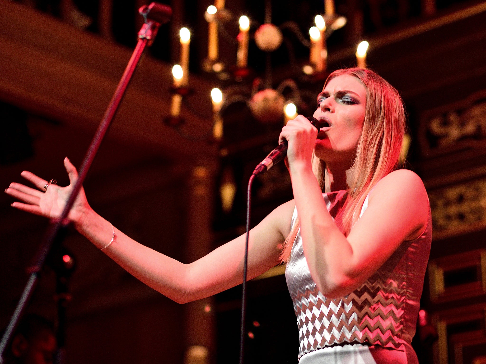 Laura Doggett on stage at the Sam Wanamaker Playhouse