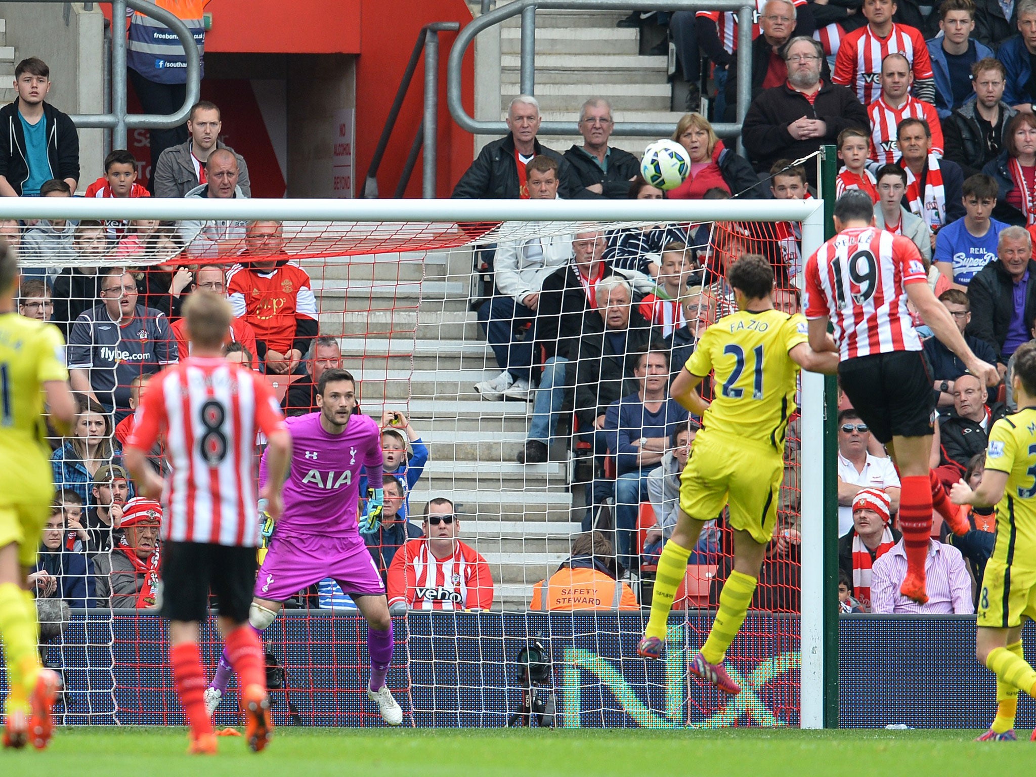 Pelle jumps highest to head in his and Saints' second