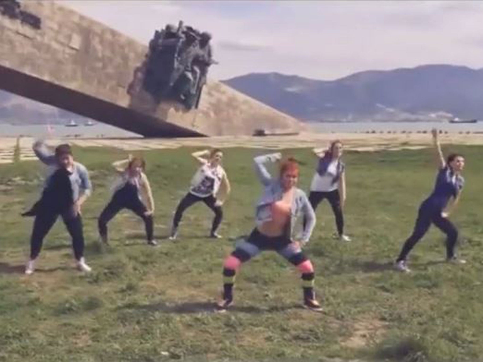 The women twerked in front of the The Malaya Zemlya memorial.