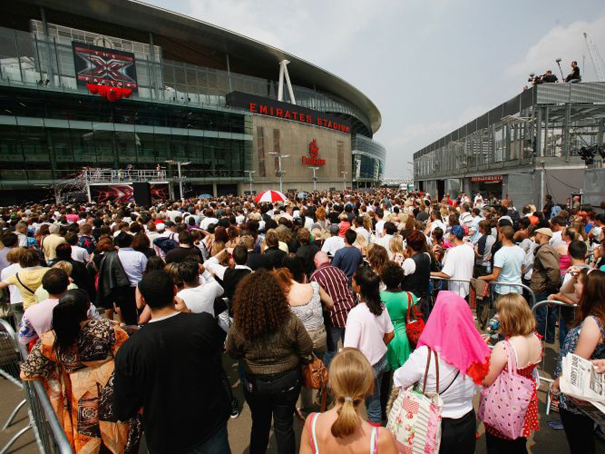 Queues at the Emirates stadium in London in 2007