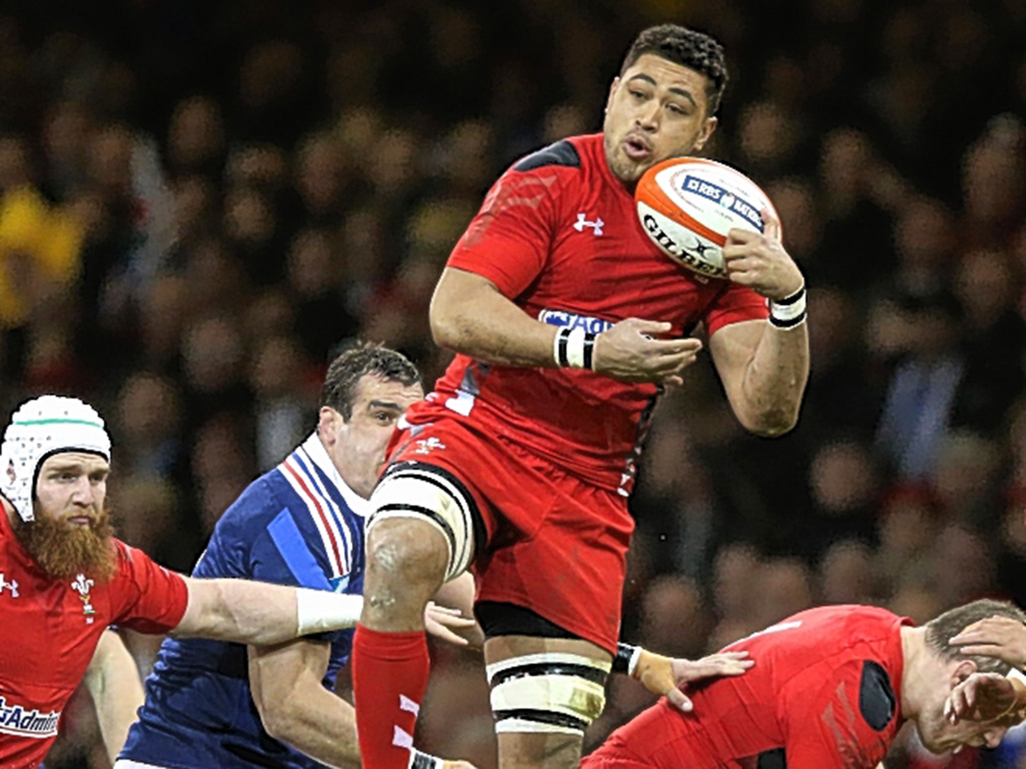 Toby Faletau could leave Wales this summer for better pay