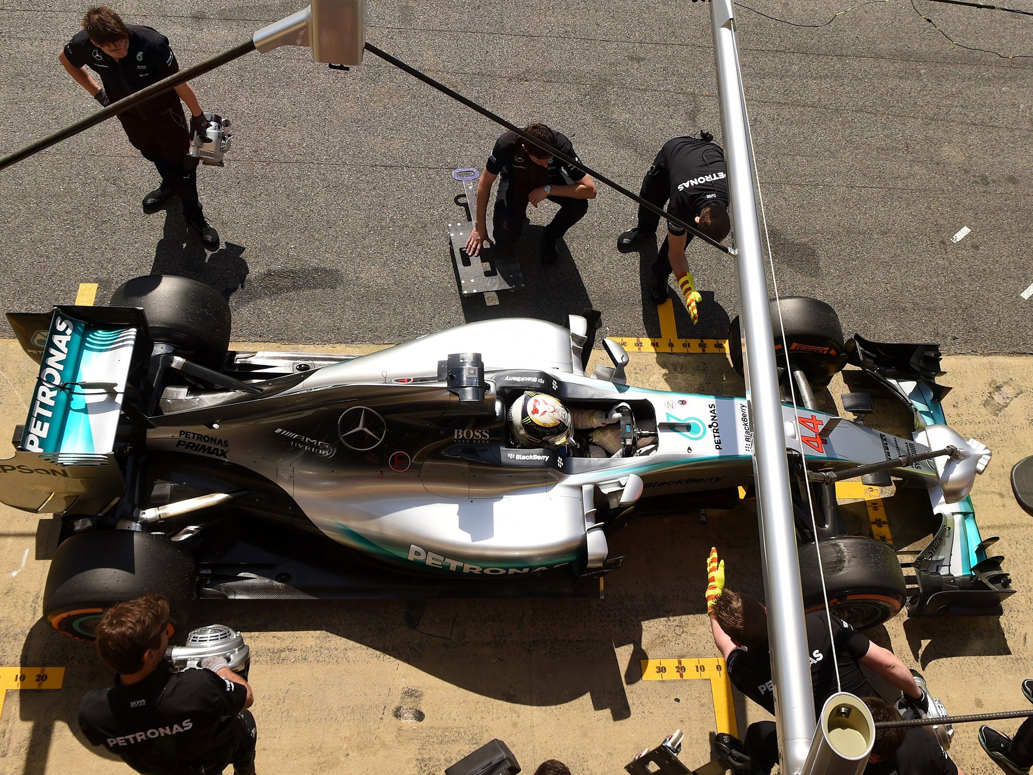 Lewis Hamilton comes into the pits during qualifying