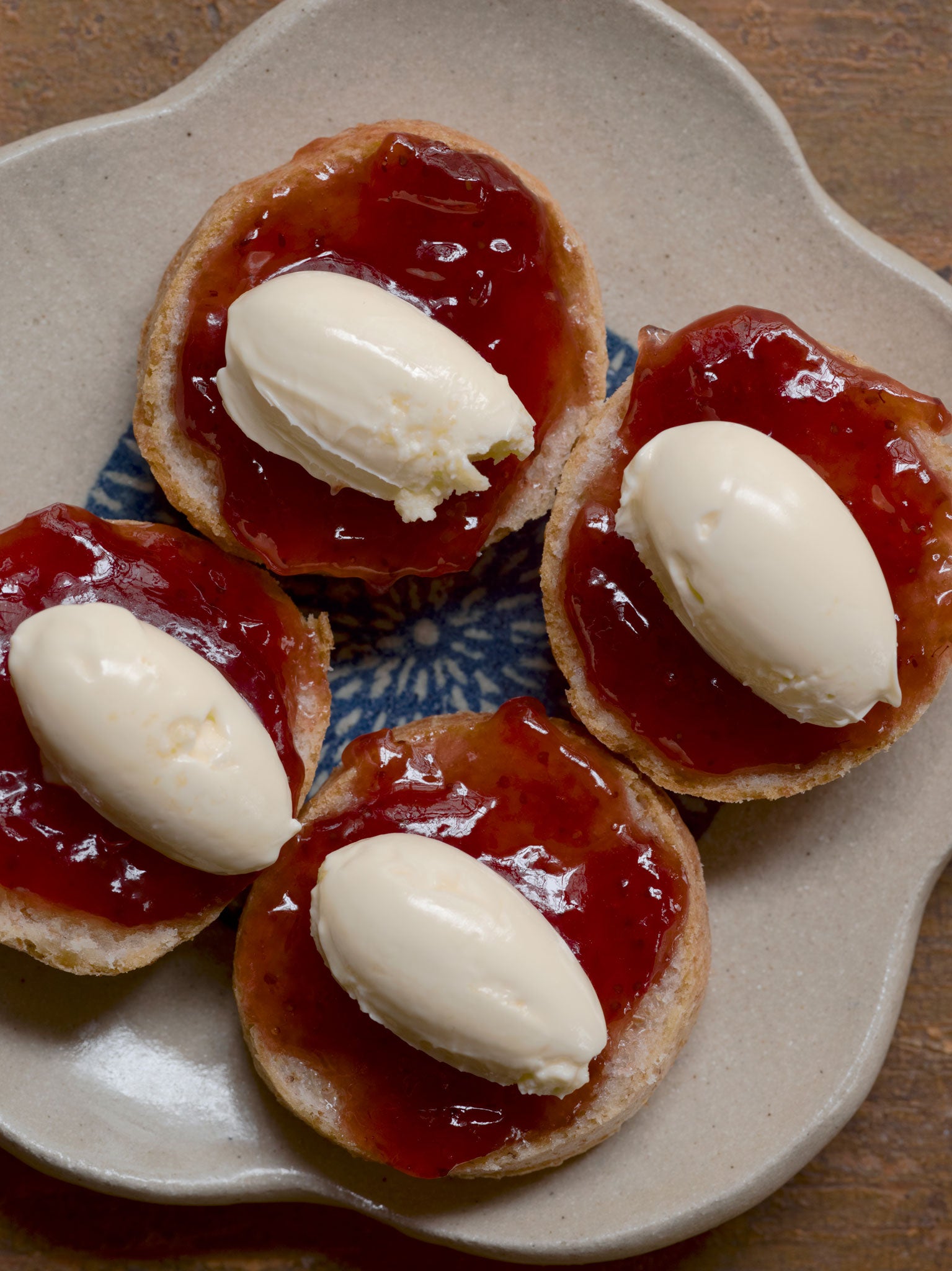 Yoghurt scones with traditional clotted cream and jam