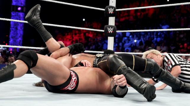 Seth Rollins pins Randy Orton