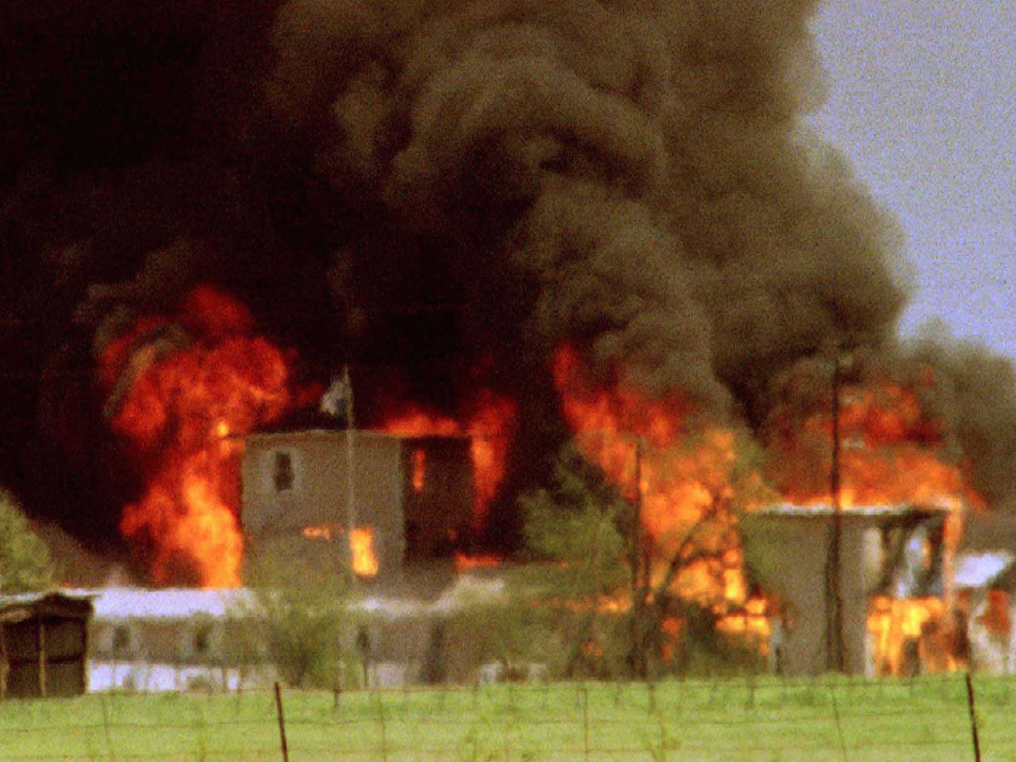 Fire at Branch Davidian headquarters in Waco, Texas