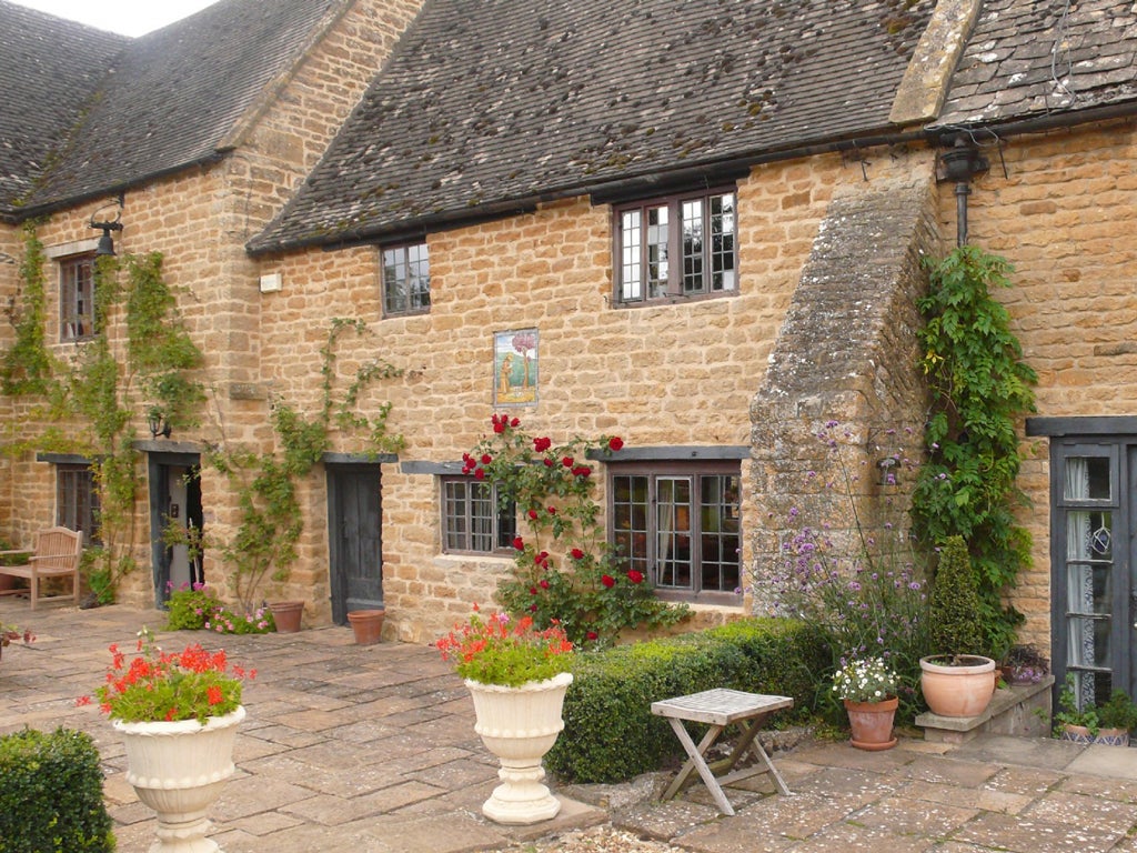 Cotswold Manor