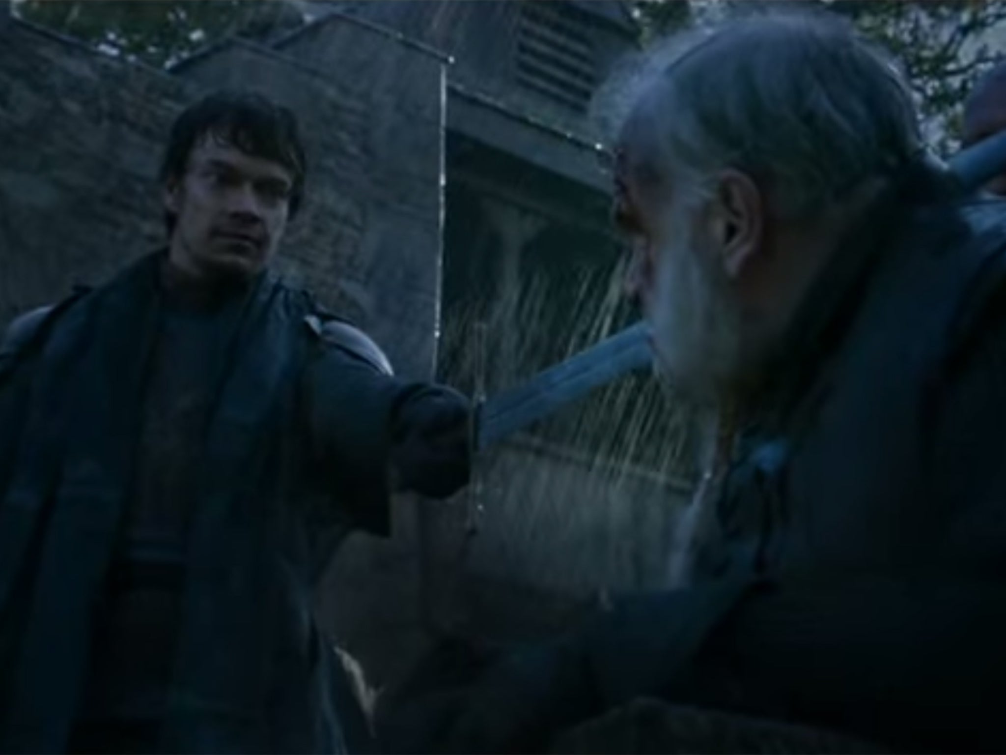 Theon botches his beheading in Game of Thrones