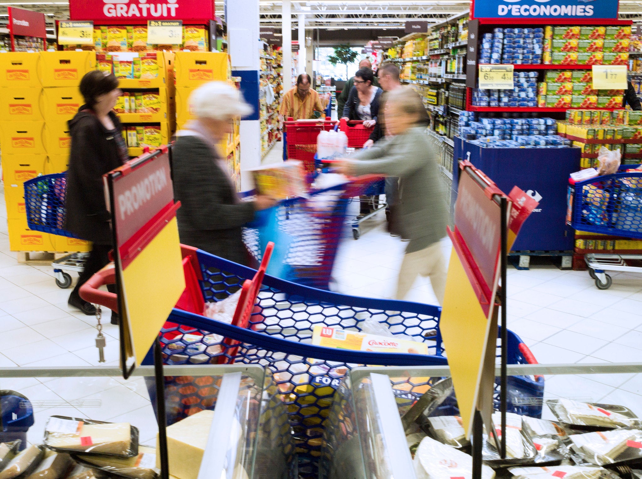 French supermarkets are being forced to sign contracts to donate unwanted food to charity