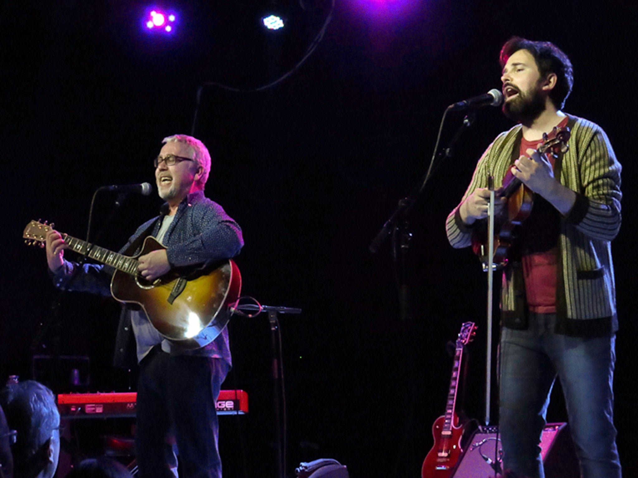 Karl Wallinger and fiddle player David Duffy