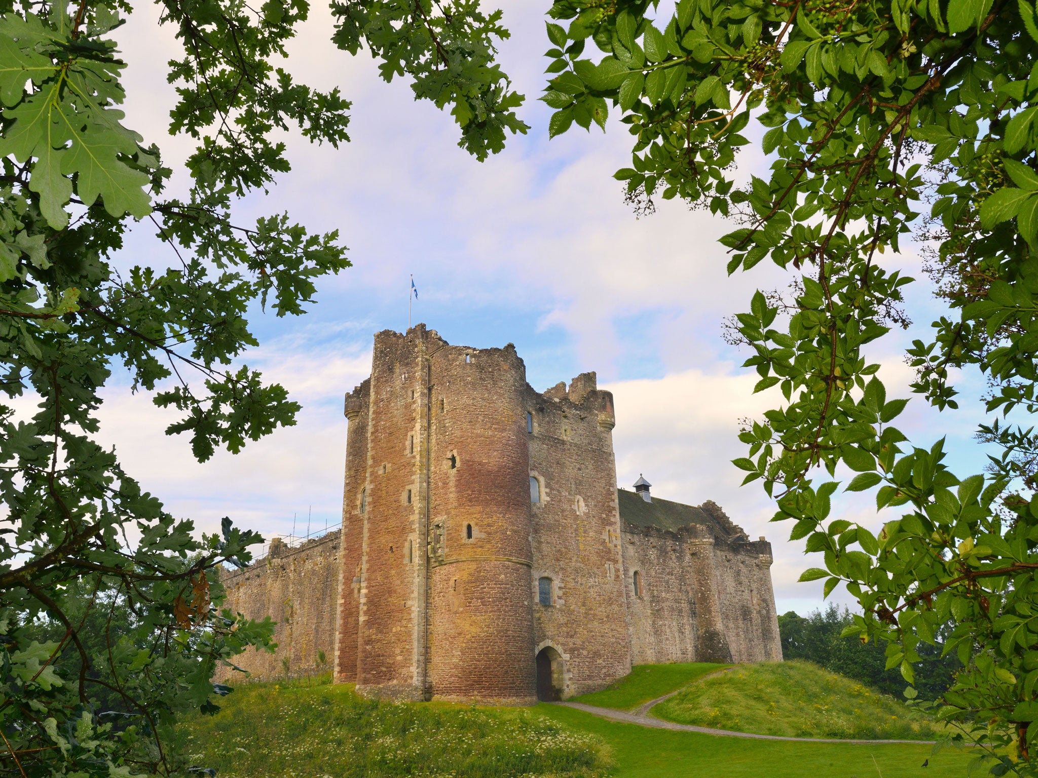 Which television series links Dubrovnik, the Mountains of Mourne, Gozo, Doune Castle in Stirling (pictured) and the Paint Hall Studio in Belfast?