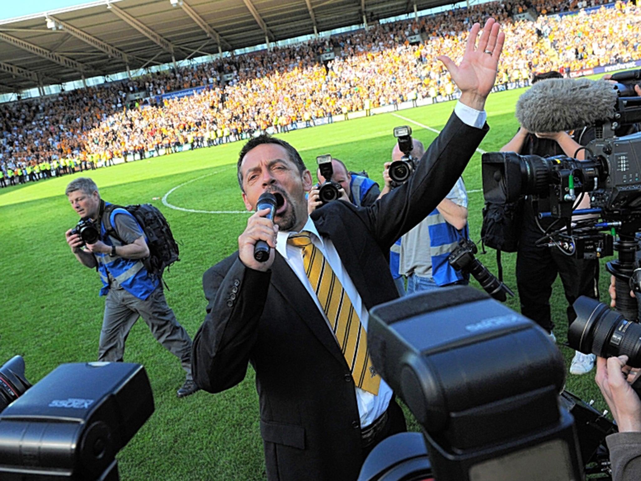 Phil Brown sings the fans’ version of ‘Sloop John B’ after Hull avoided 2008-09 relegation