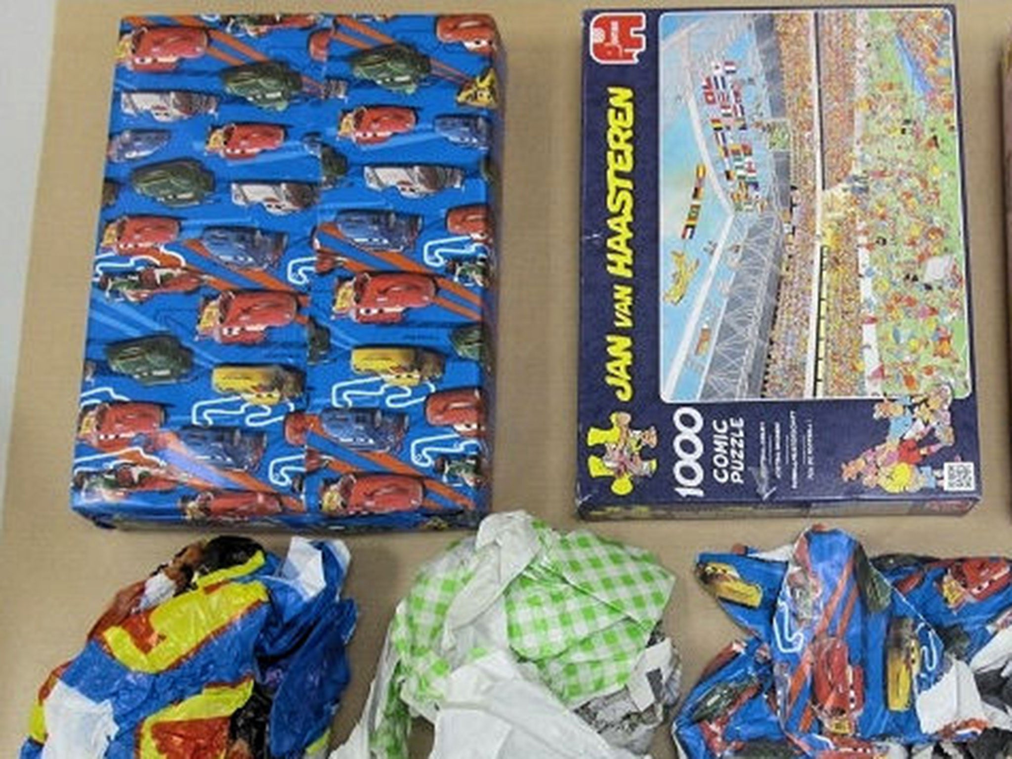 Gang members disguised the class-A drugs inside children's presents (credit: Metropolitan Police)