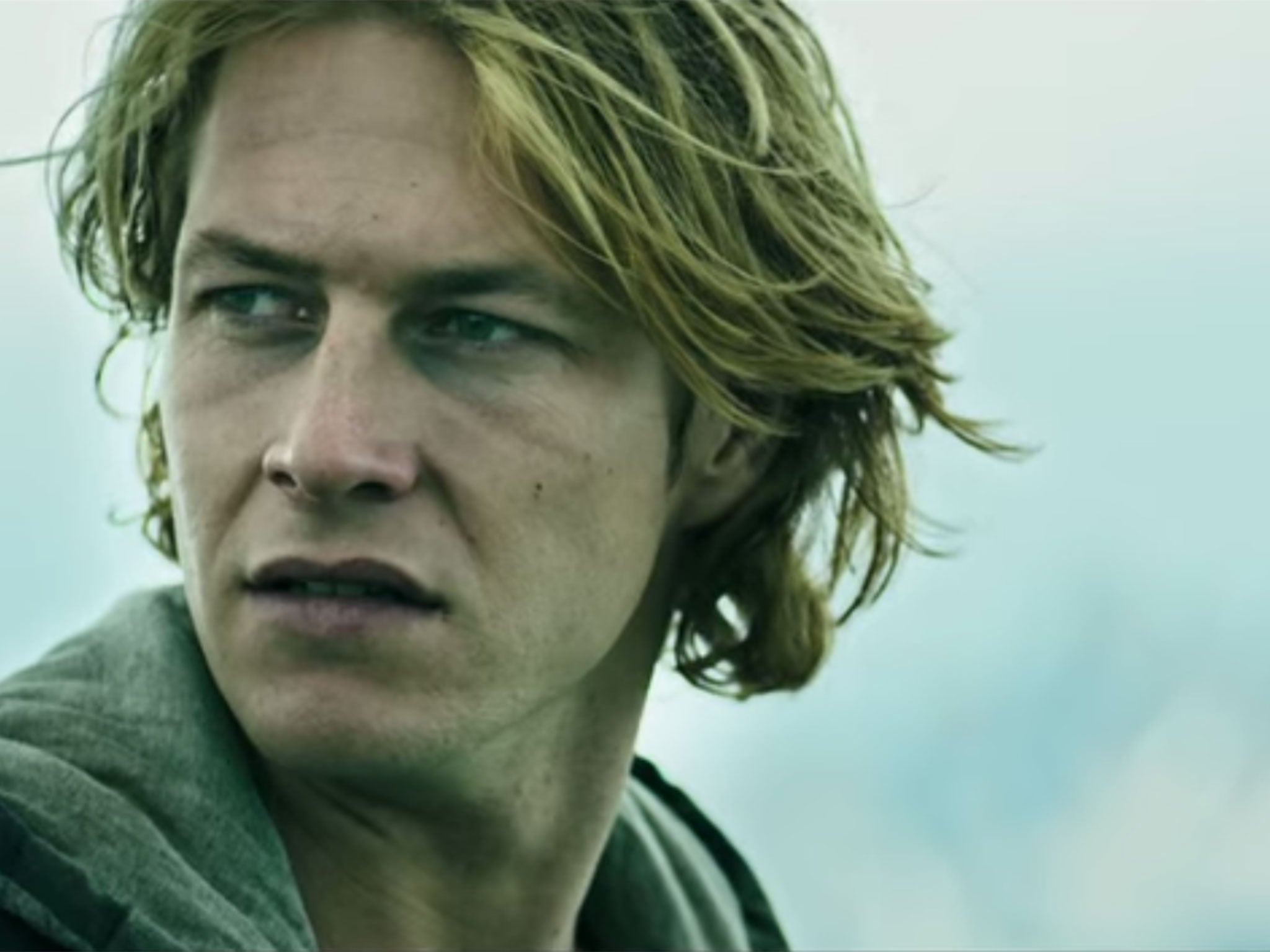 Luke Bracey stars as FBI agent Johnny Utah in the Point Break remake